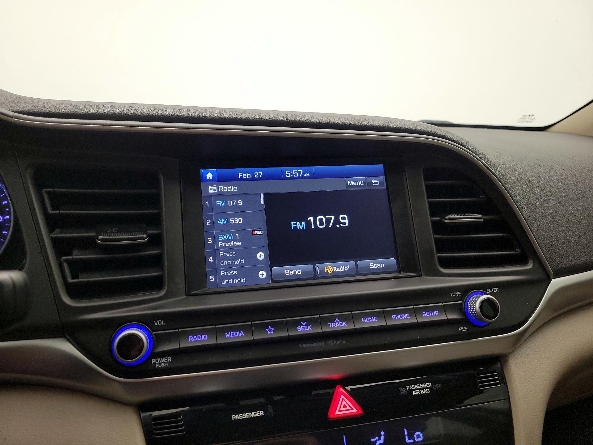 Thumbnail: 2020 Hyundai Elantra - 15