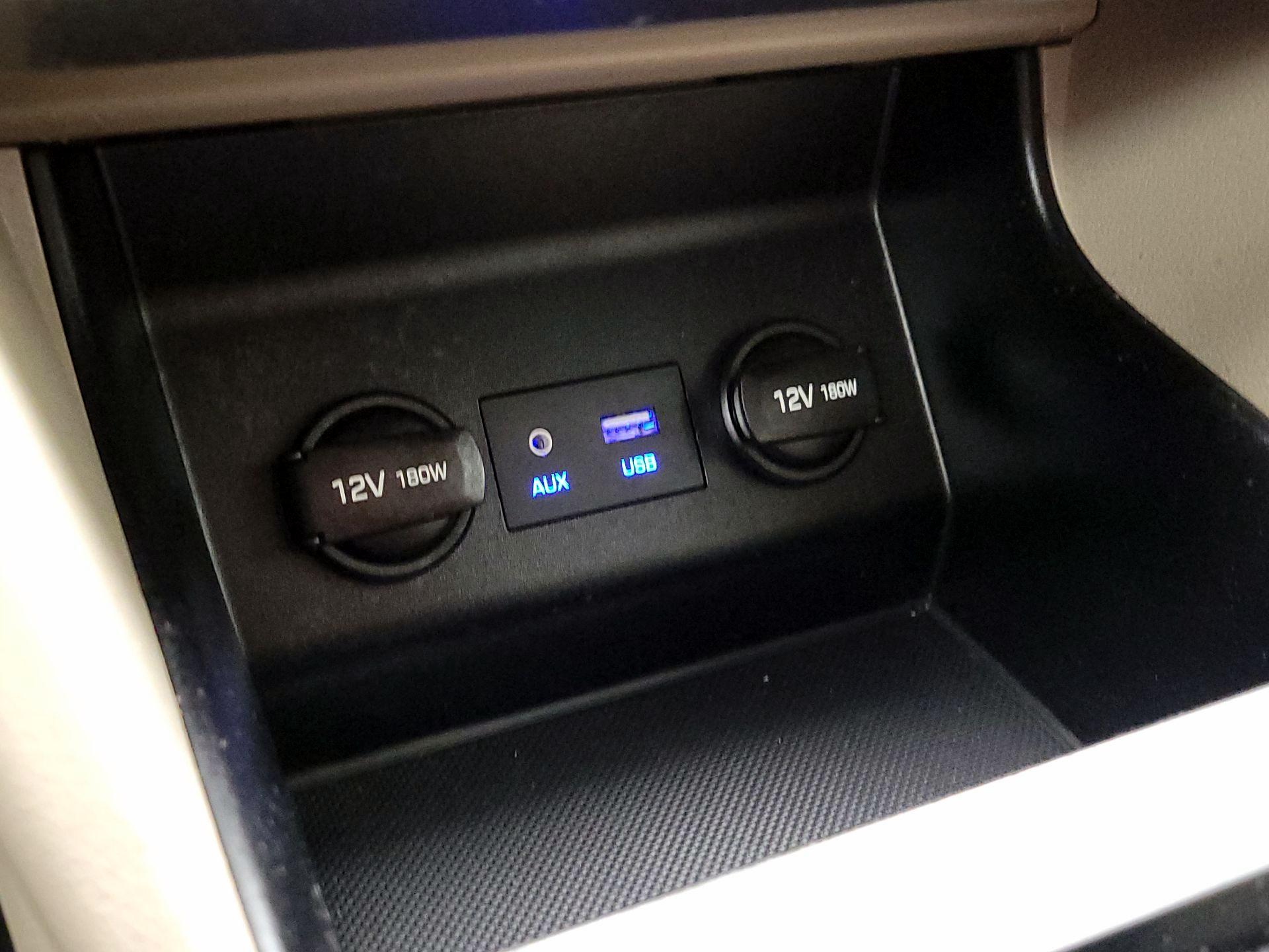 Thumbnail: 2020 Hyundai Elantra - 18