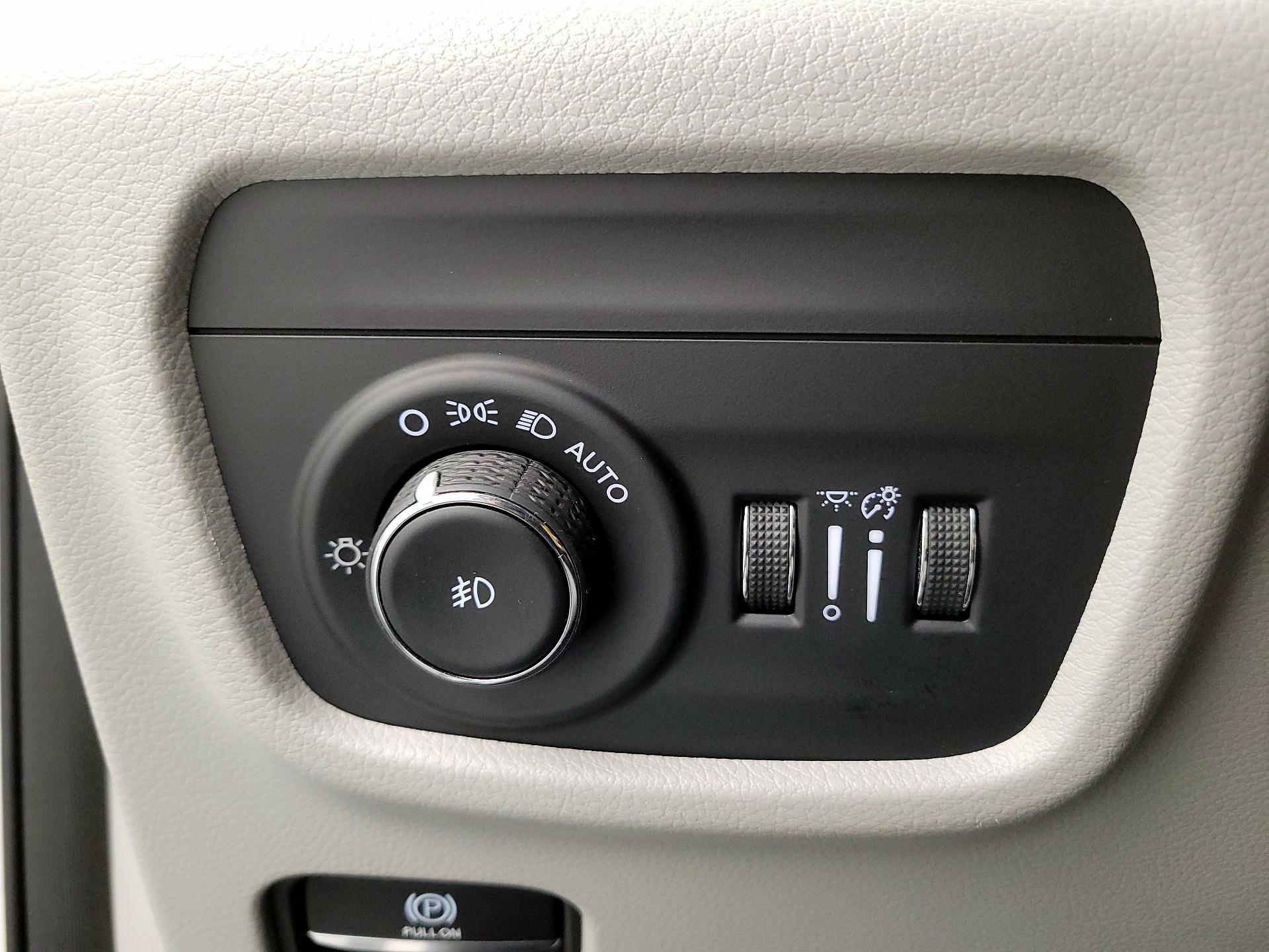 Thumbnail: 2023 Jeep Grand Cherokee - 13