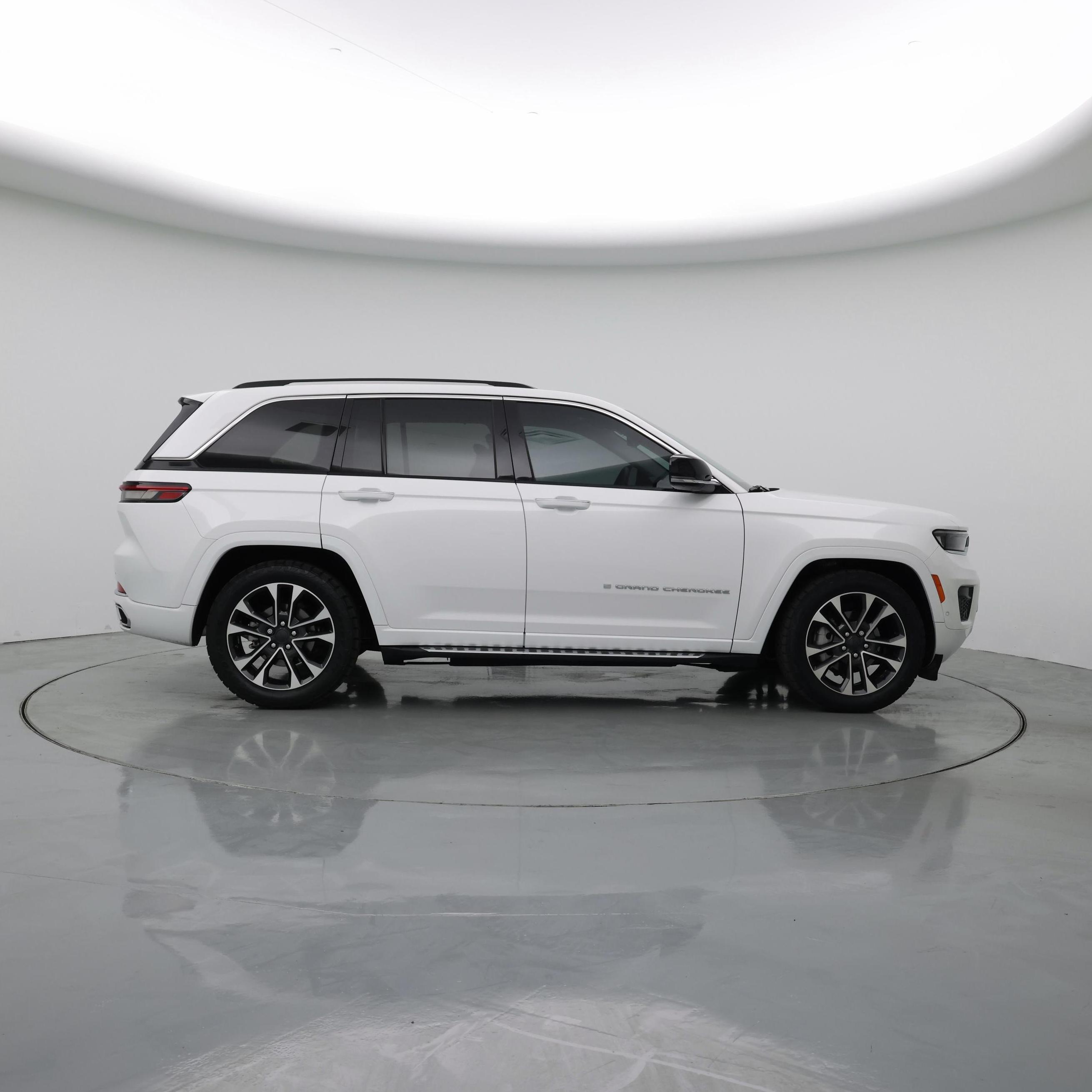 Thumbnail: 2023 Jeep Grand Cherokee - 7