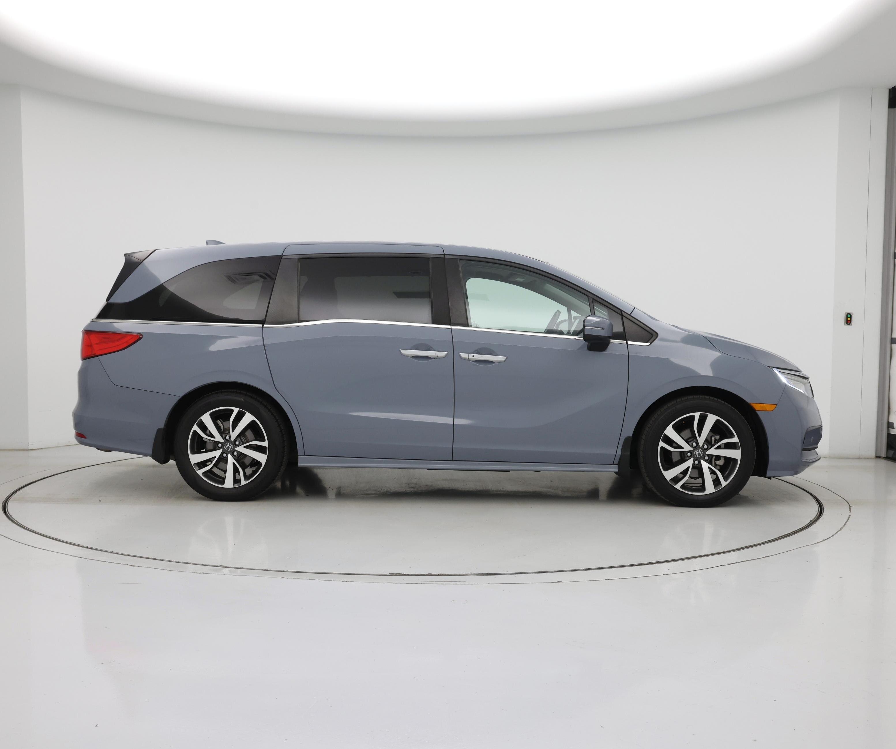 Thumbnail: 2023 Honda Odyssey - 7