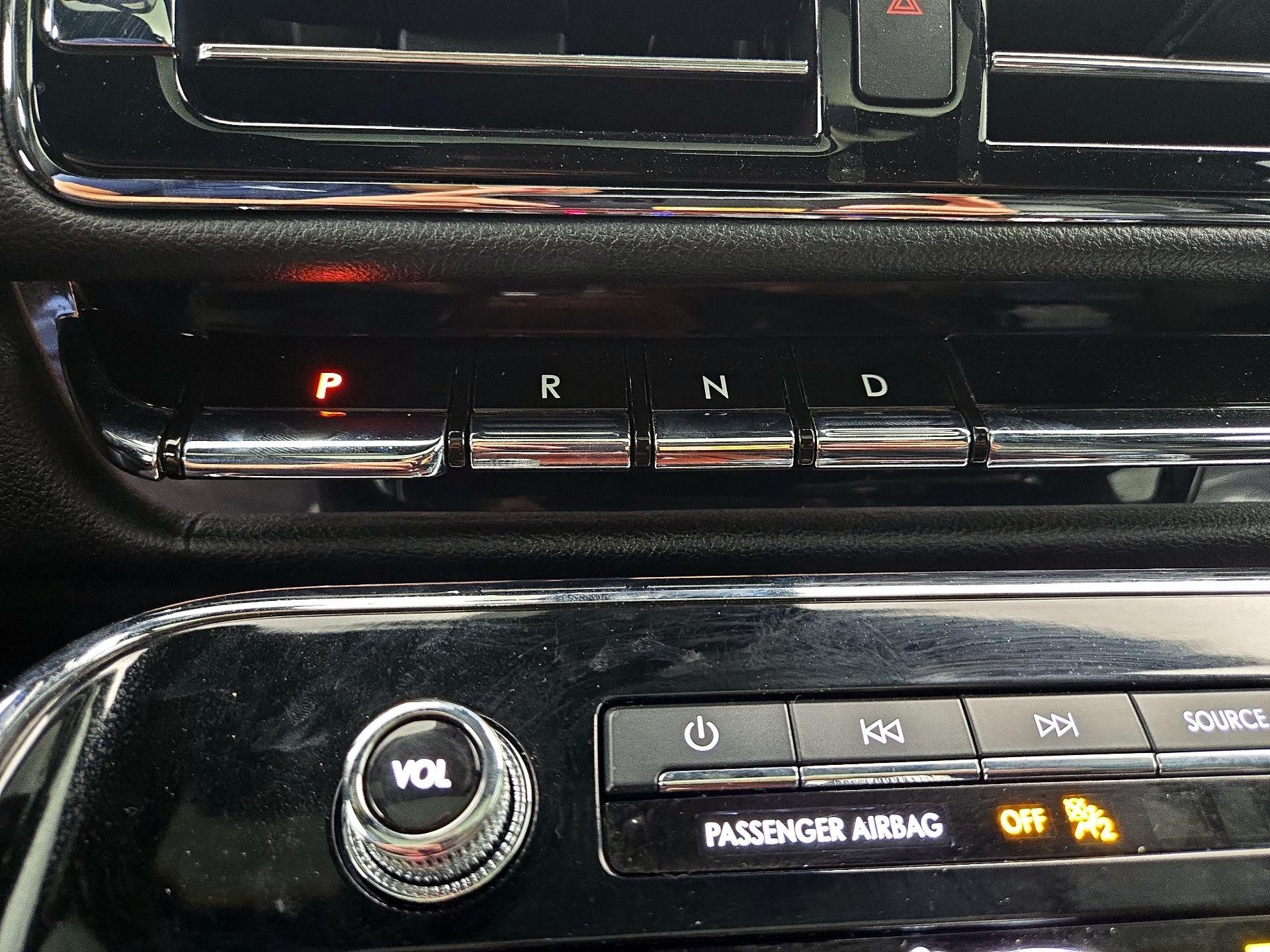 Thumbnail: 2021 Lincoln Navigator L - 18
