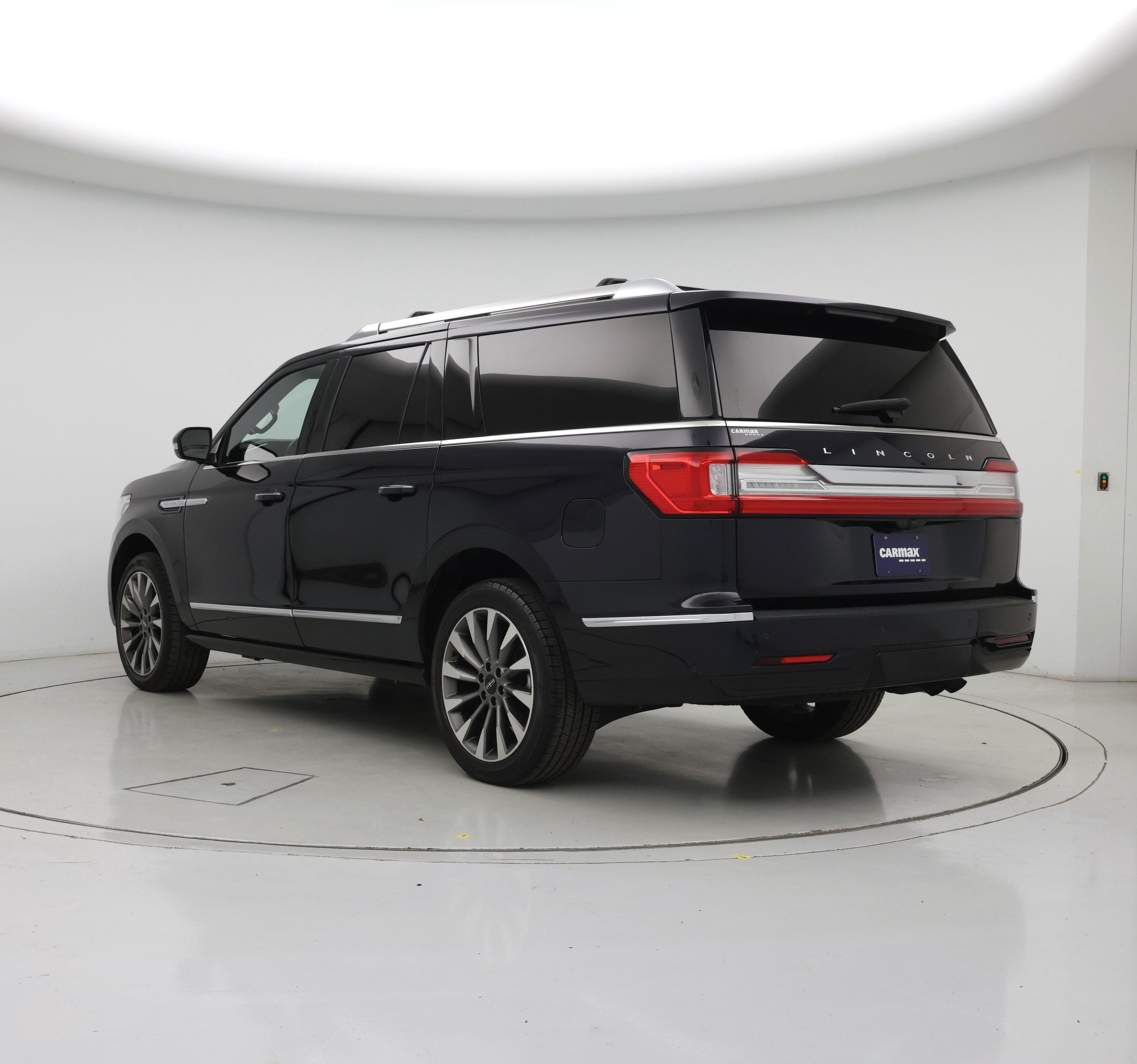 Thumbnail: 2021 Lincoln Navigator L - 2