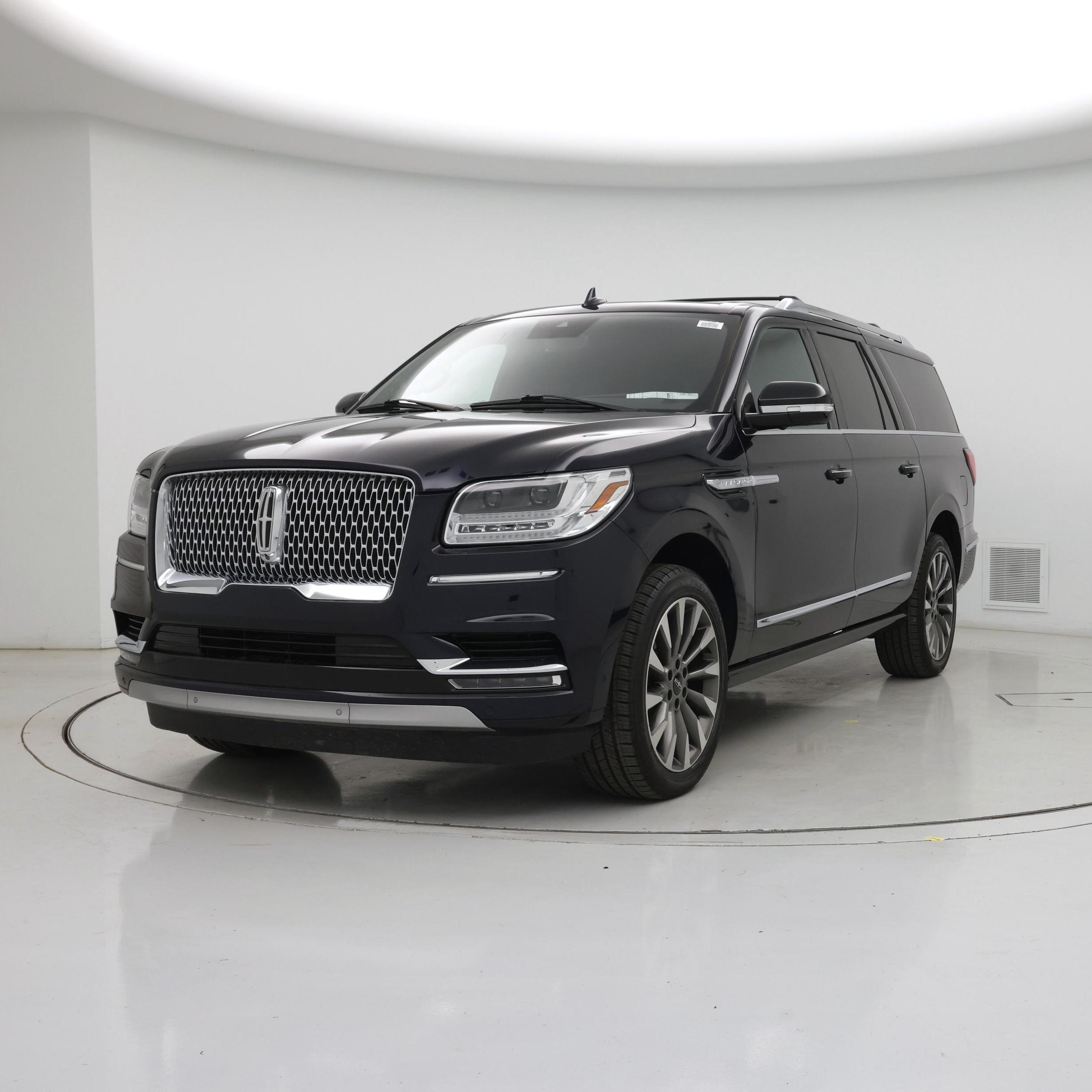Thumbnail: 2021 Lincoln Navigator L - 4