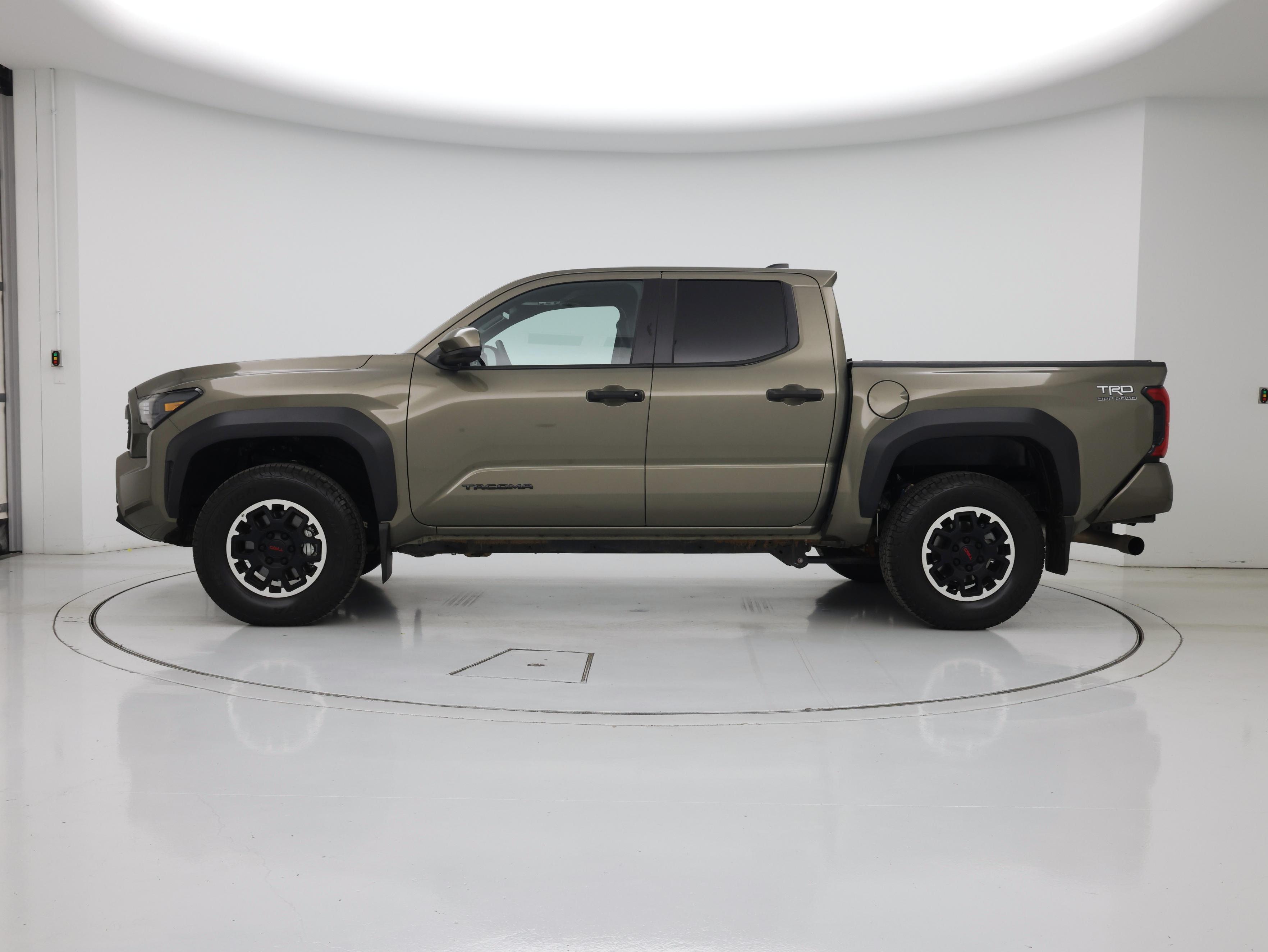 Thumbnail: 2025 Toyota Tacoma - 3