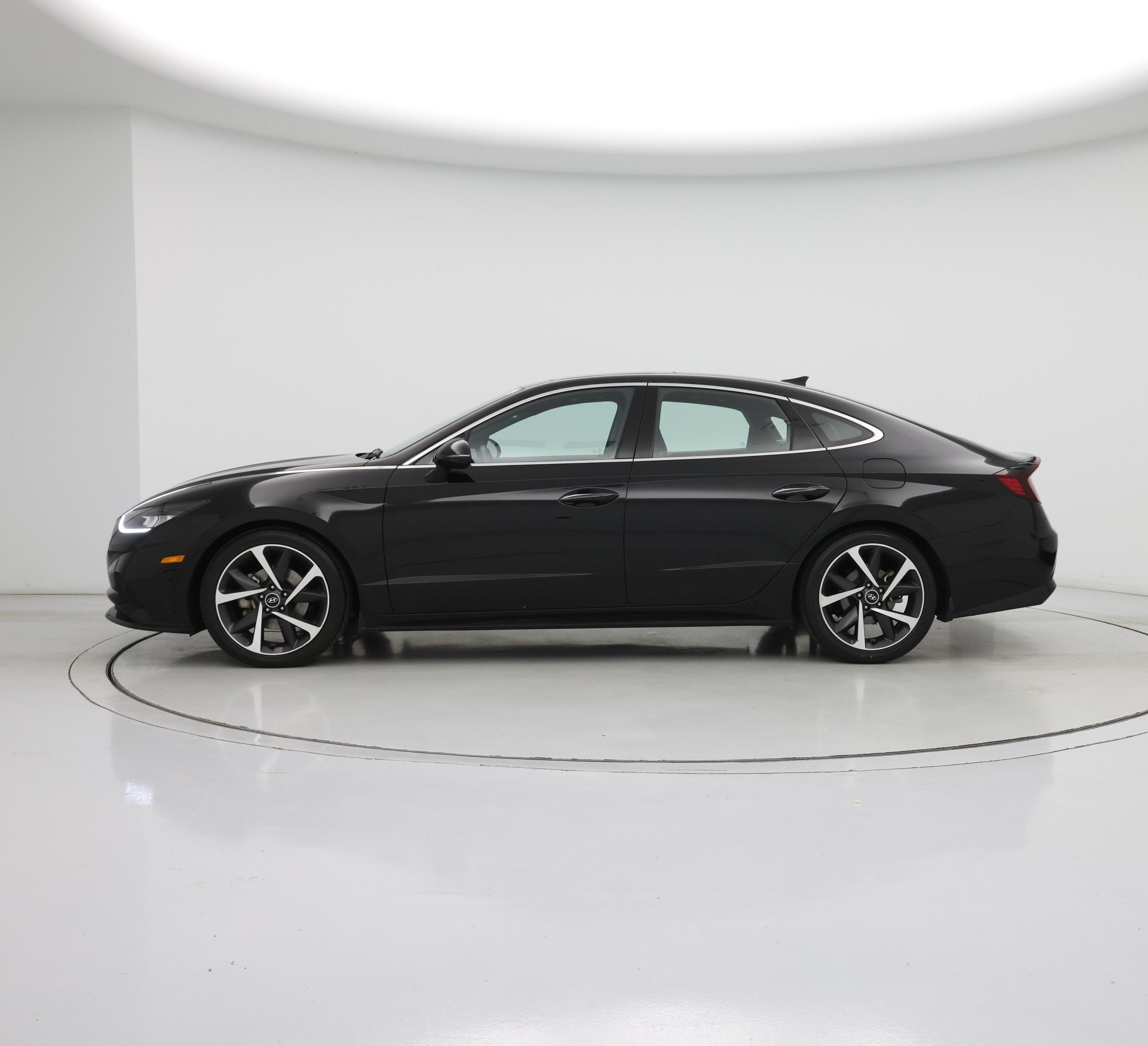 Thumbnail: 2023 Hyundai Sonata - 3