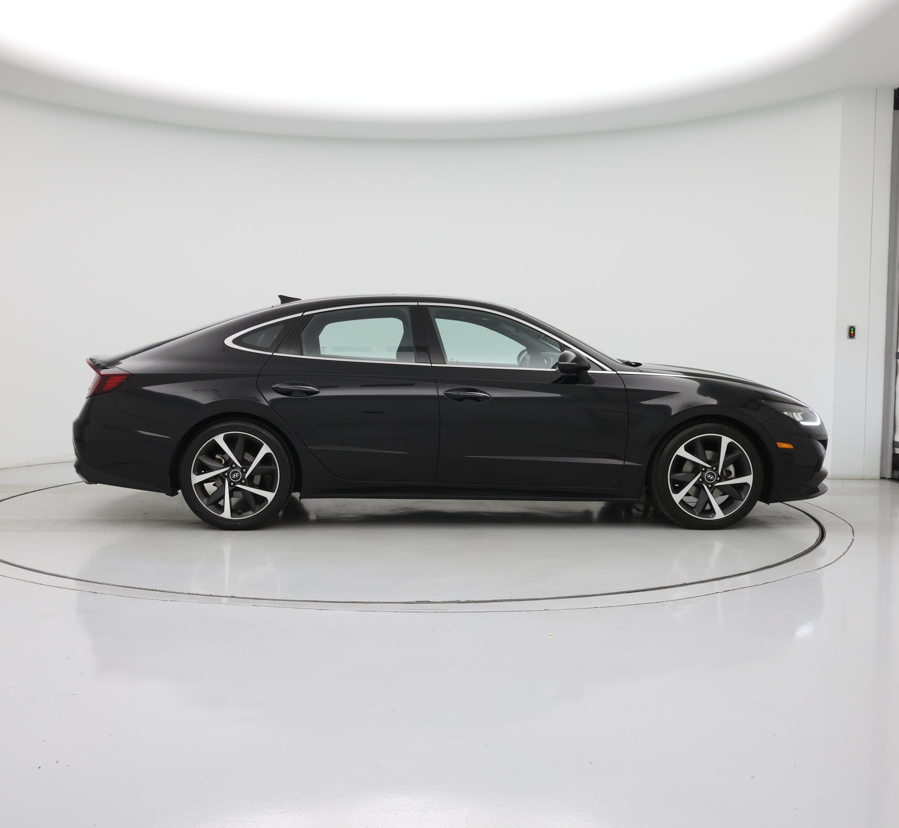 Thumbnail: 2023 Hyundai Sonata - 7