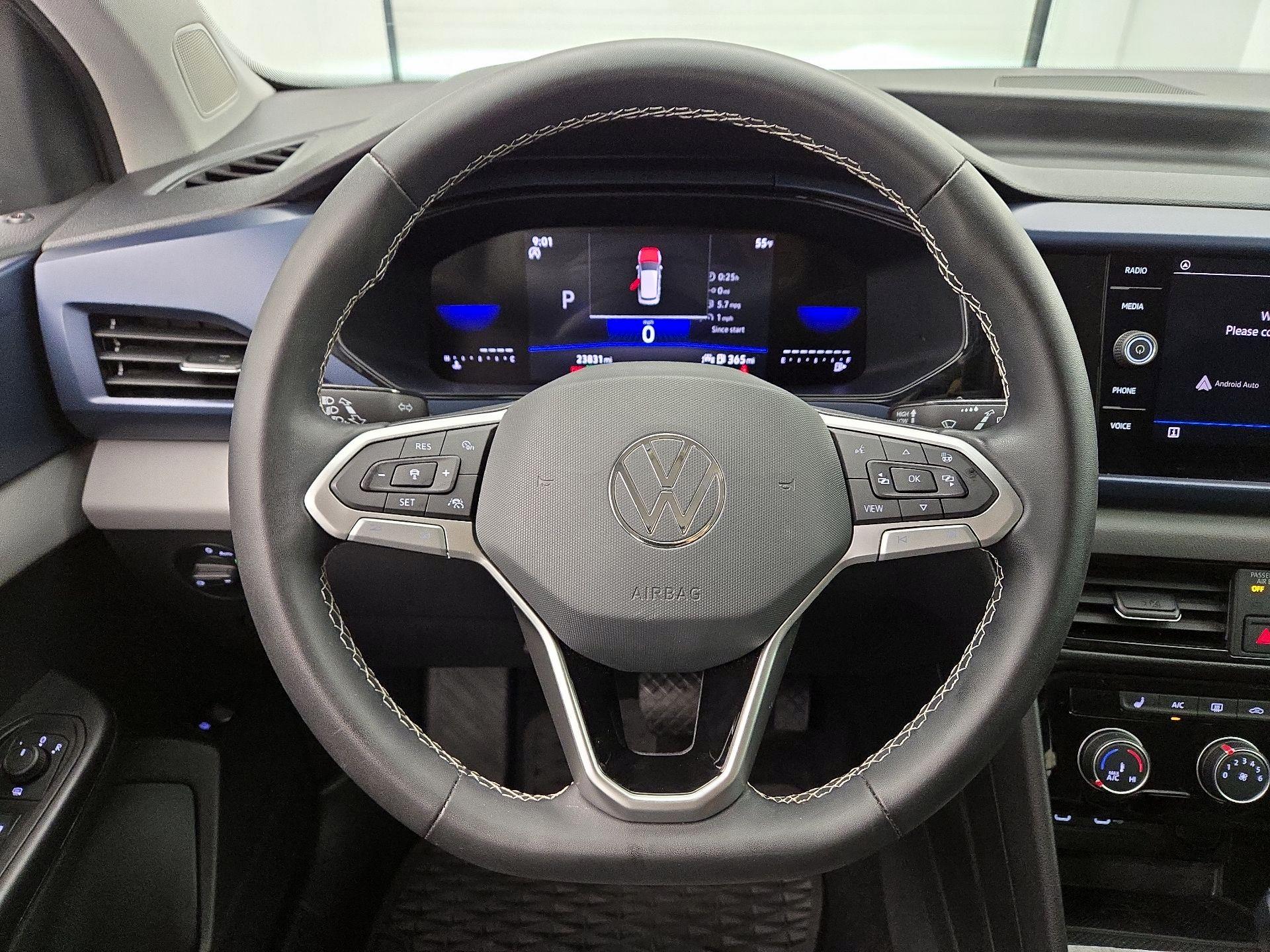 Thumbnail: 2023 Volkswagen Taos - 10