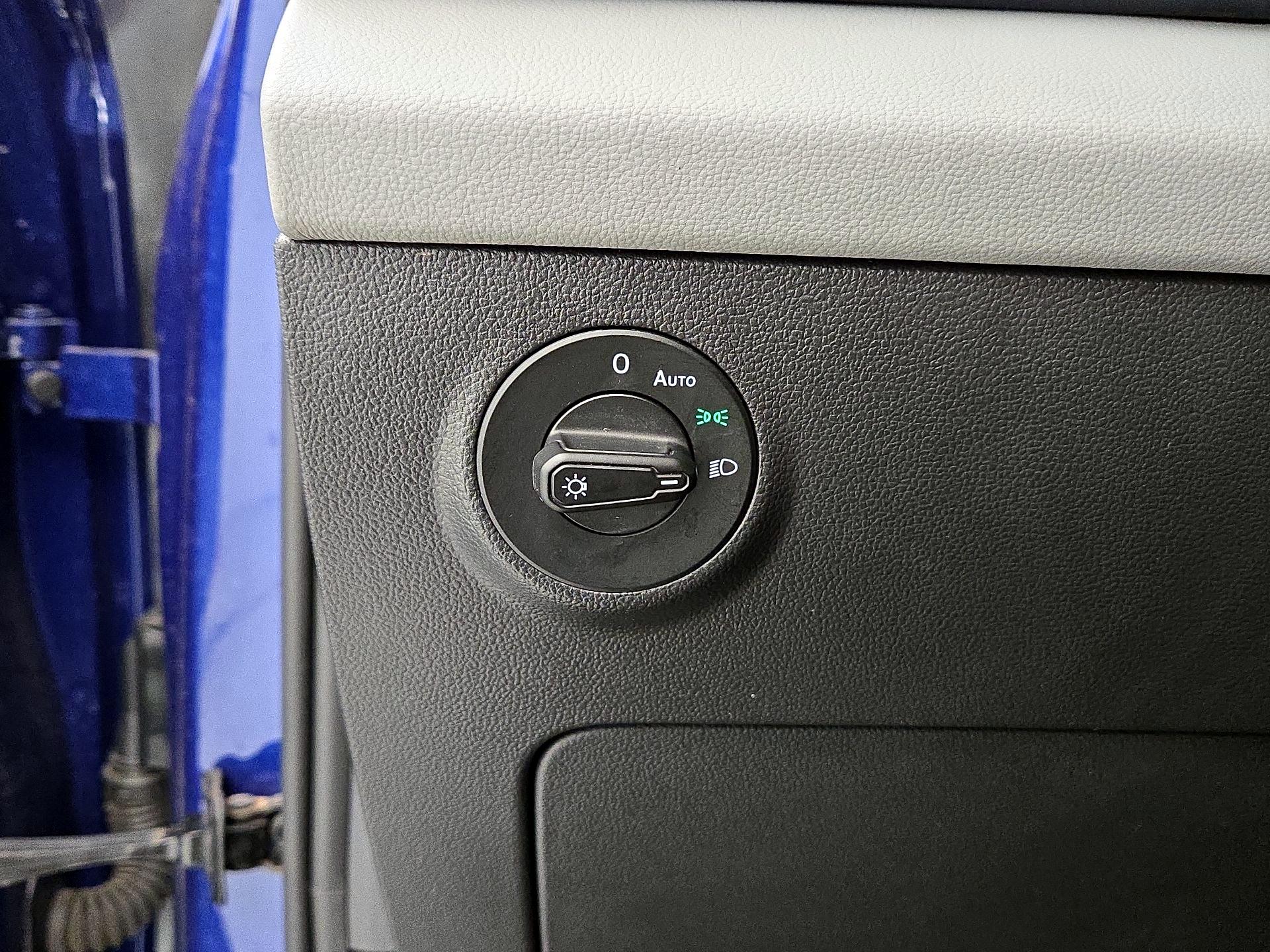 Thumbnail: 2023 Volkswagen Taos - 13