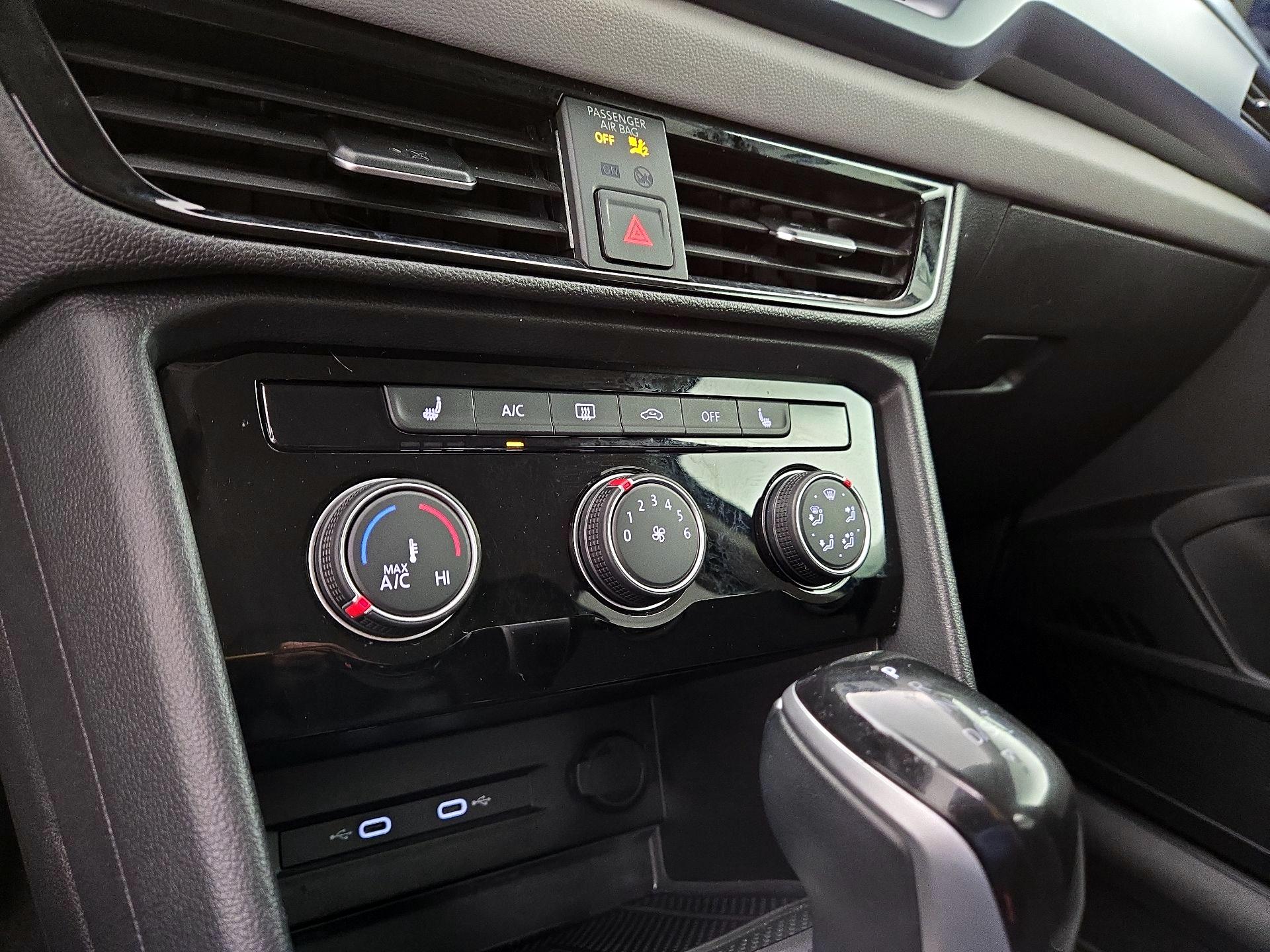 Thumbnail: 2023 Volkswagen Taos - 16