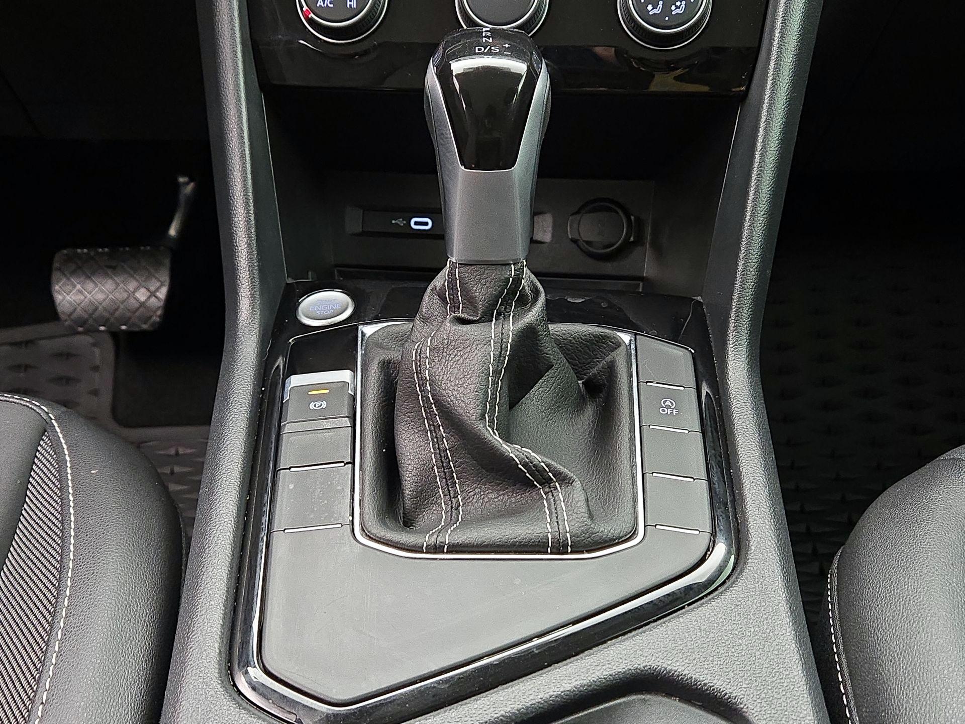 Thumbnail: 2023 Volkswagen Taos - 17