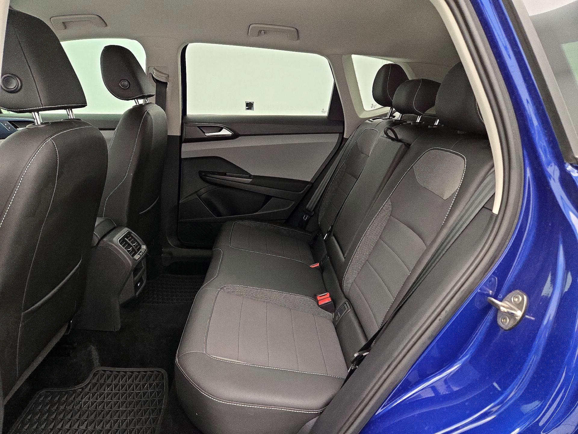 Thumbnail: 2023 Volkswagen Taos - 19