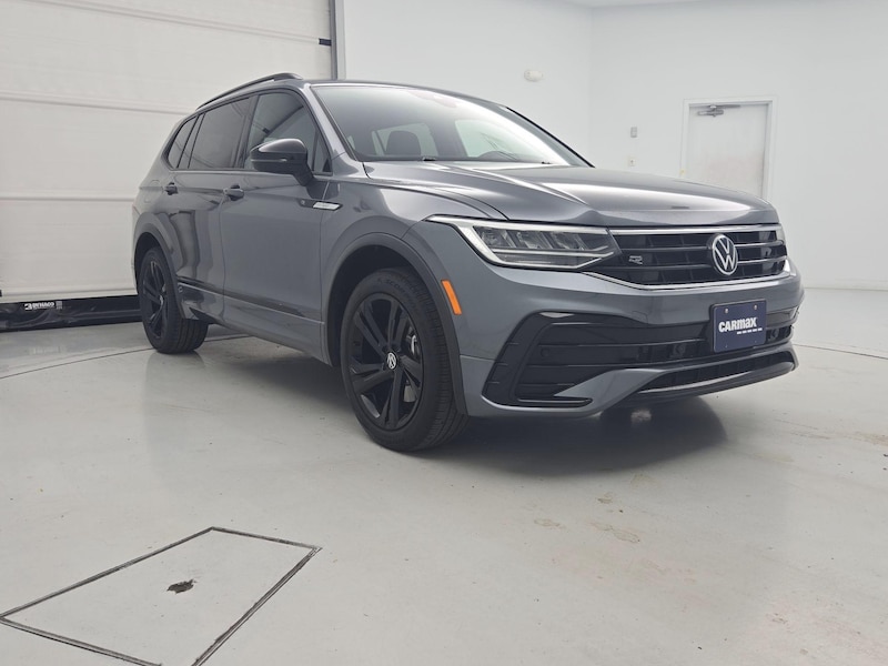 2023 Volkswagen Tiguan SE R-Line Black