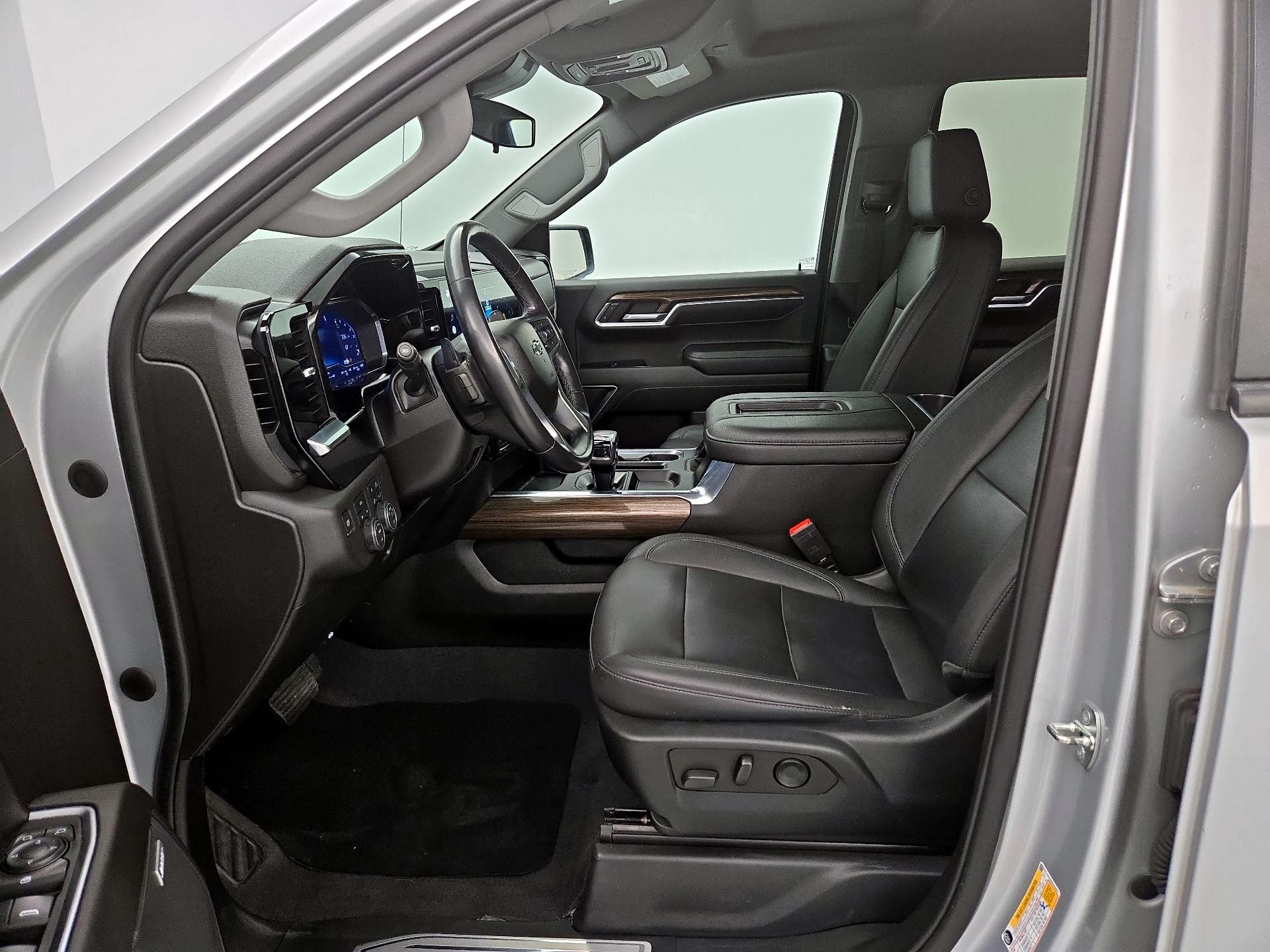 Thumbnail: 2022 Chevrolet Silverado 1500 - 11