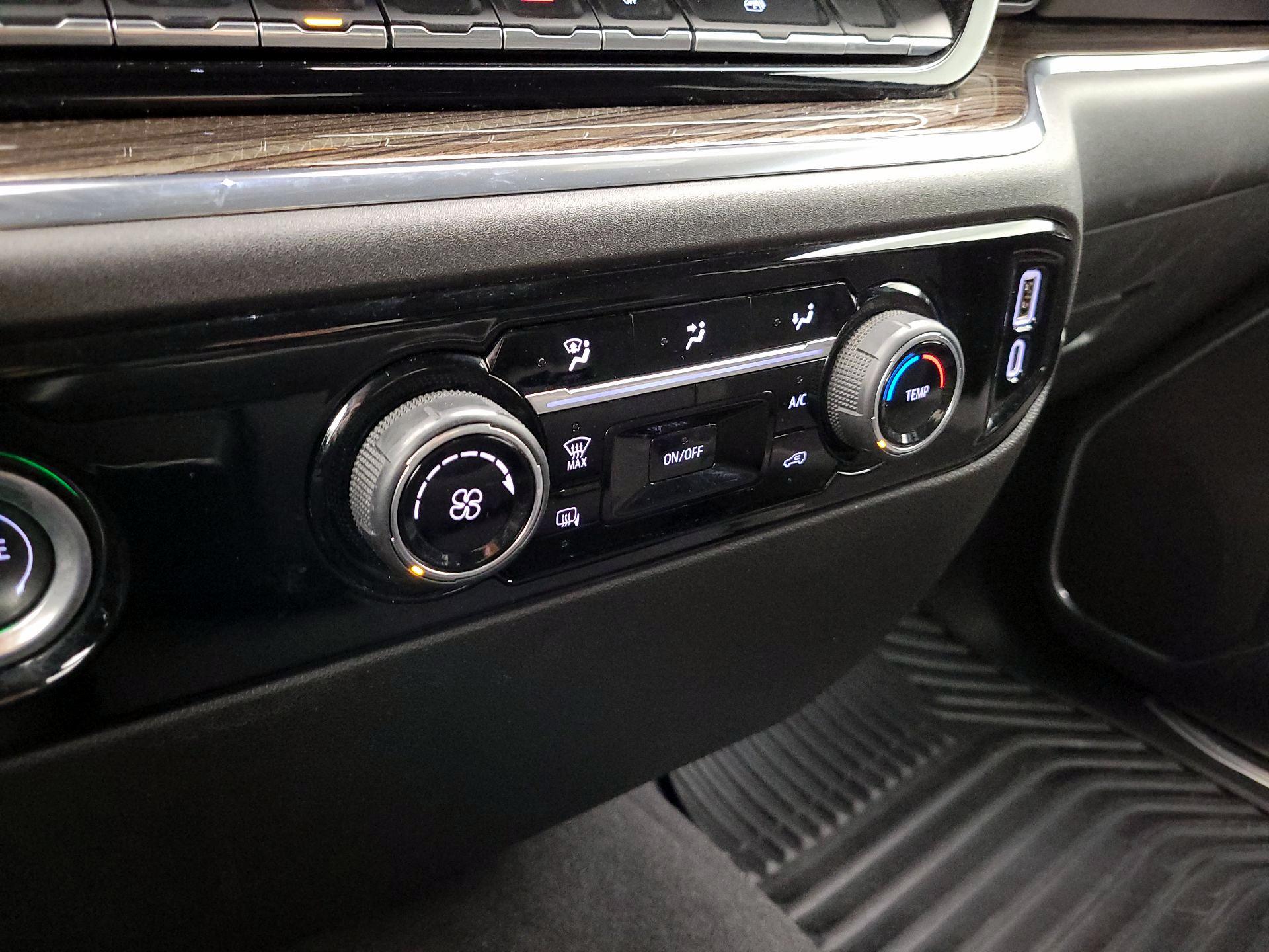 Thumbnail: 2023 Chevrolet Silverado 1500 - 16