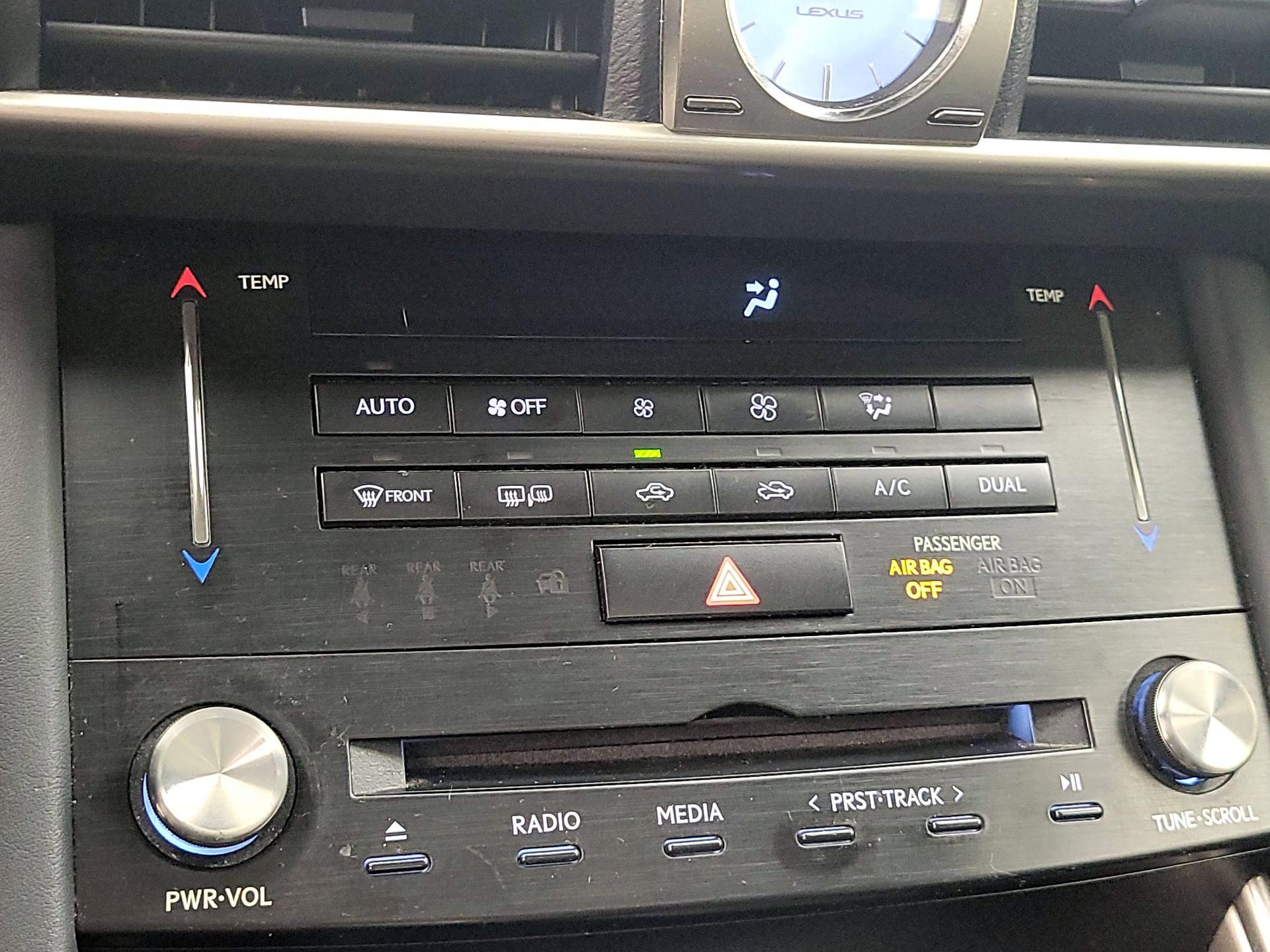 Thumbnail: 2017 Lexus IS - 16