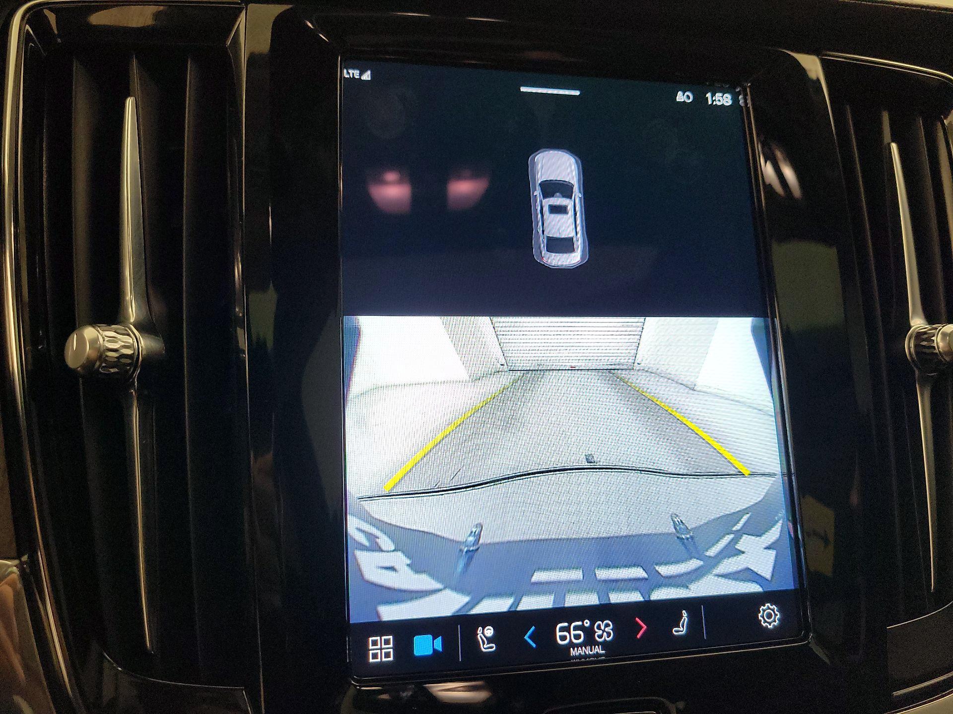 Thumbnail: 2023 Volvo S90 - 14