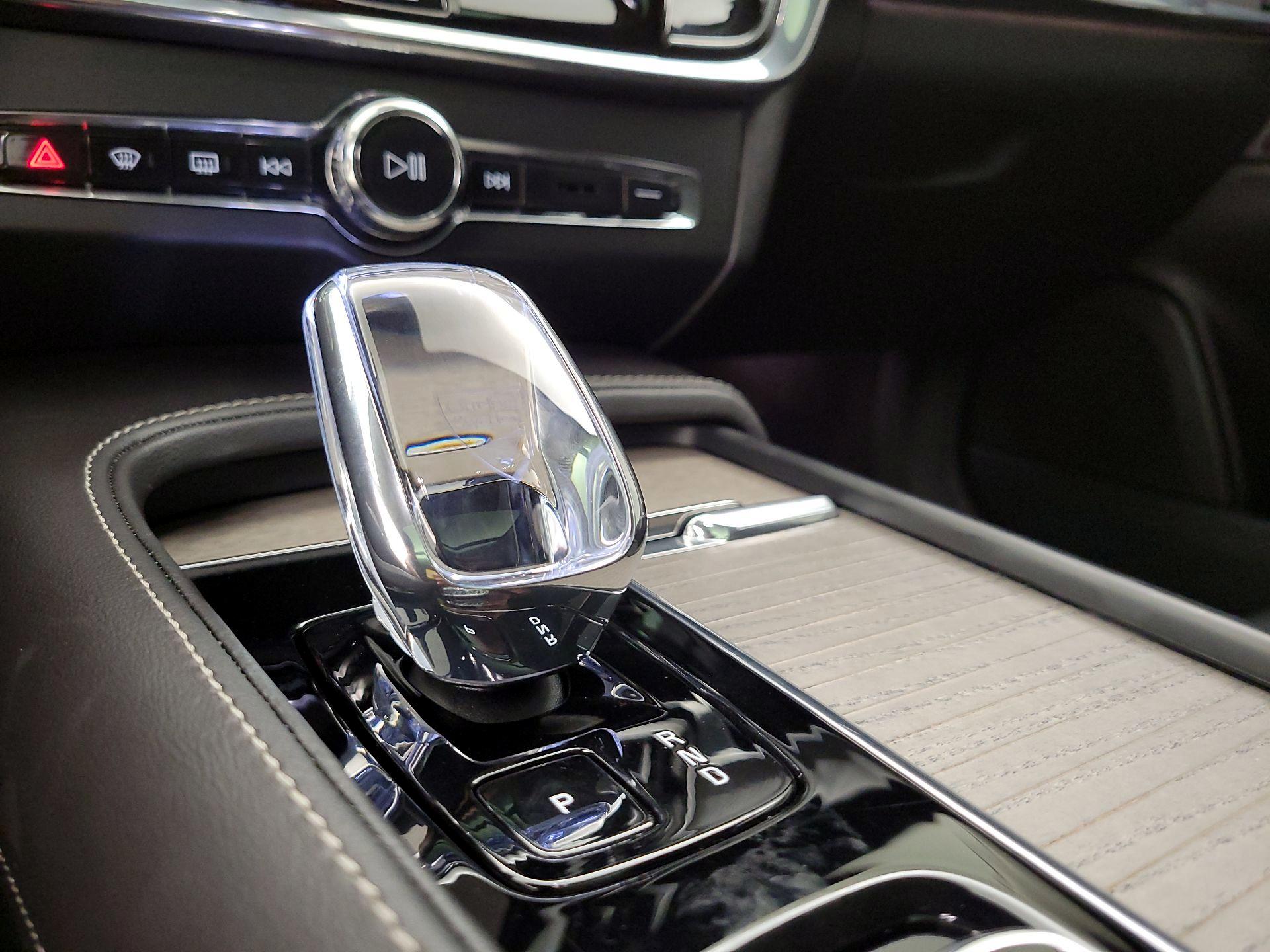 Thumbnail: 2023 Volvo S90 - 17