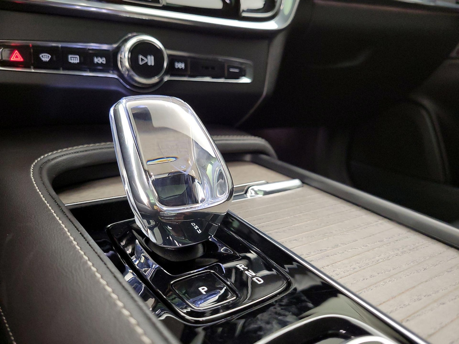 2023 Volvo S90 Ultimate - Photo 18