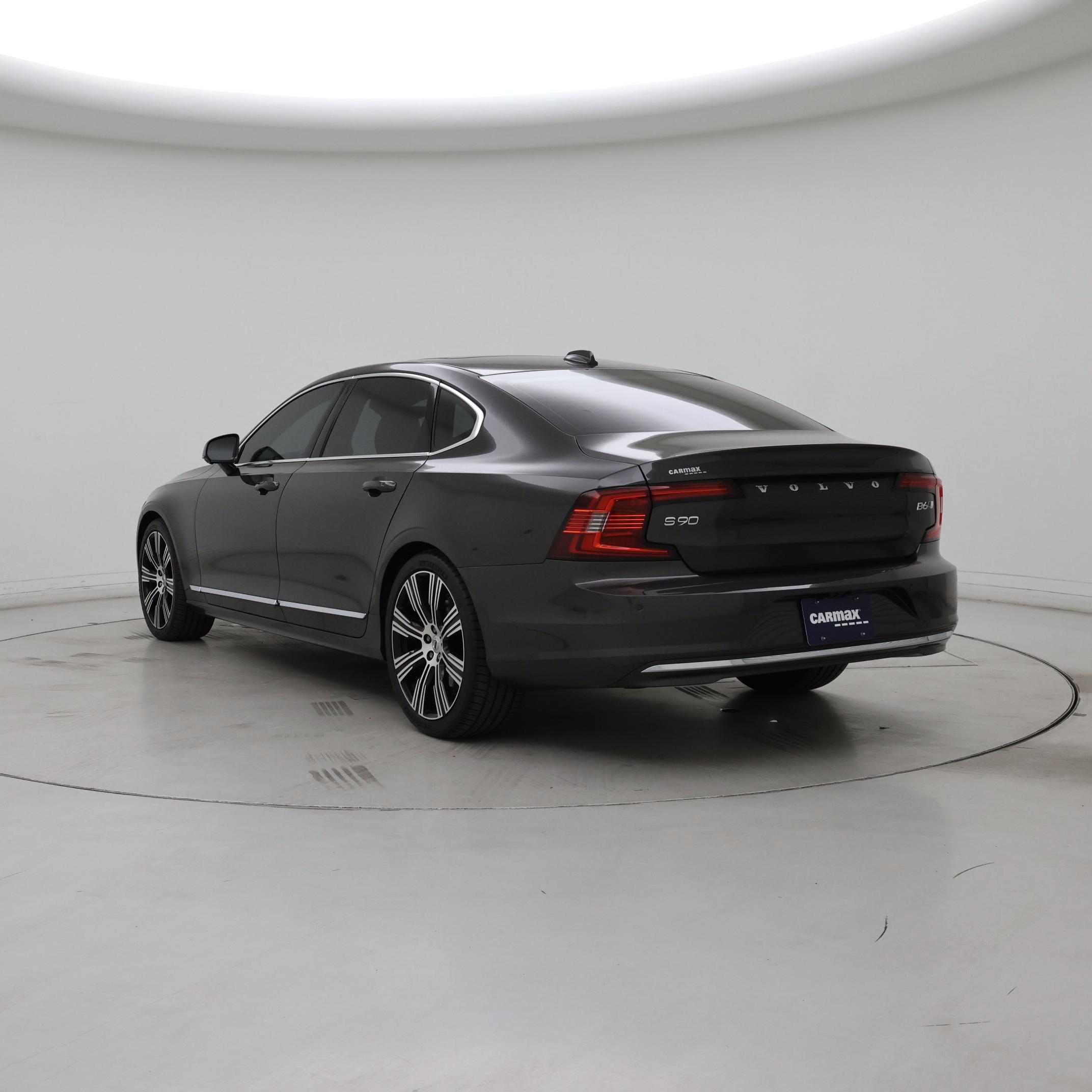 Thumbnail: 2023 Volvo S90 - 2