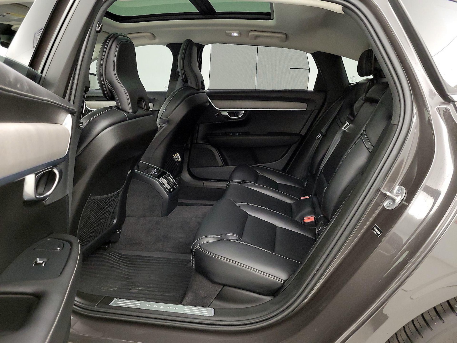 2023 Volvo S90 Ultimate - Photo 21