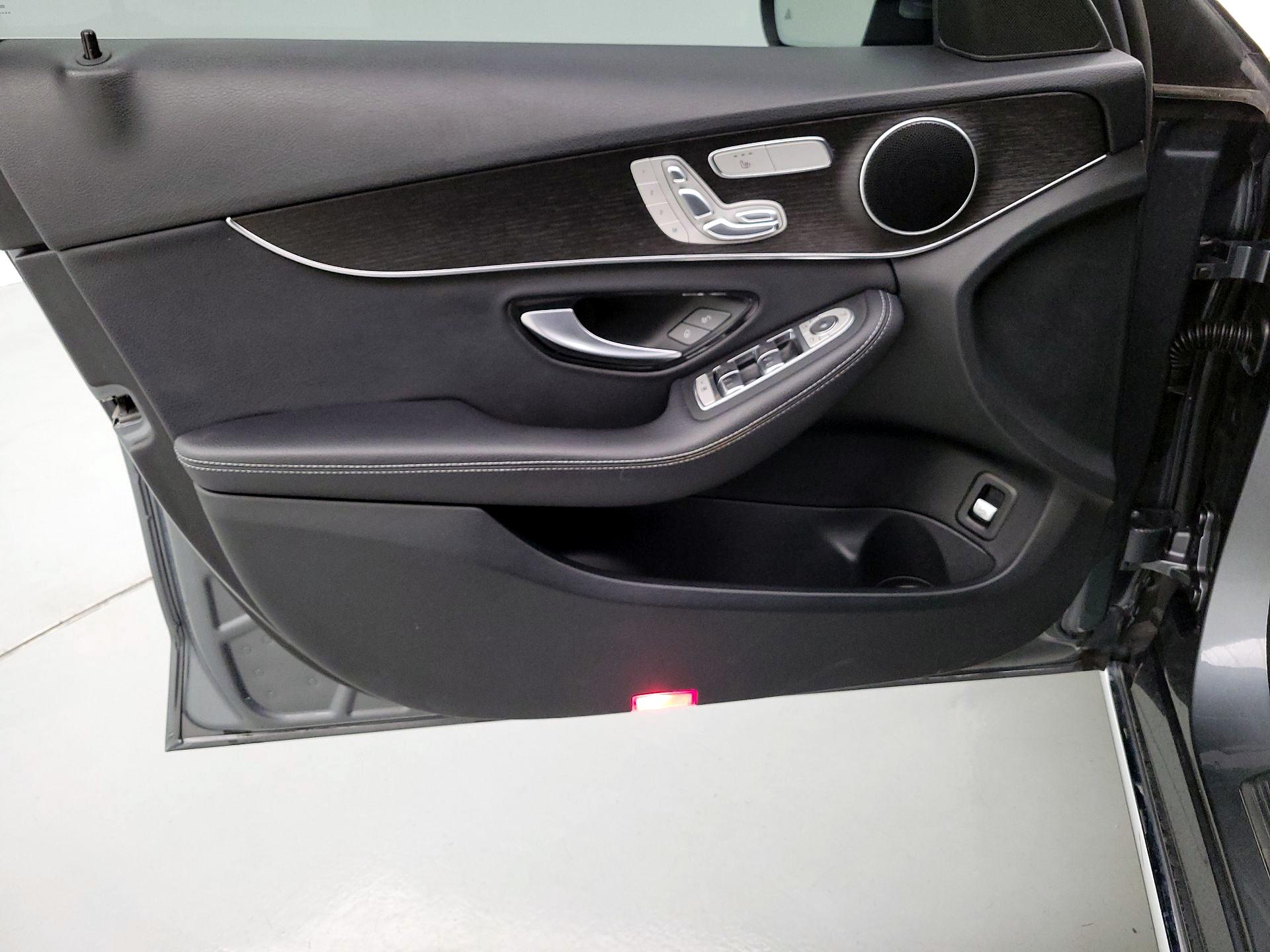 Thumbnail: 2021 Mercedes-Benz C-Class - 12