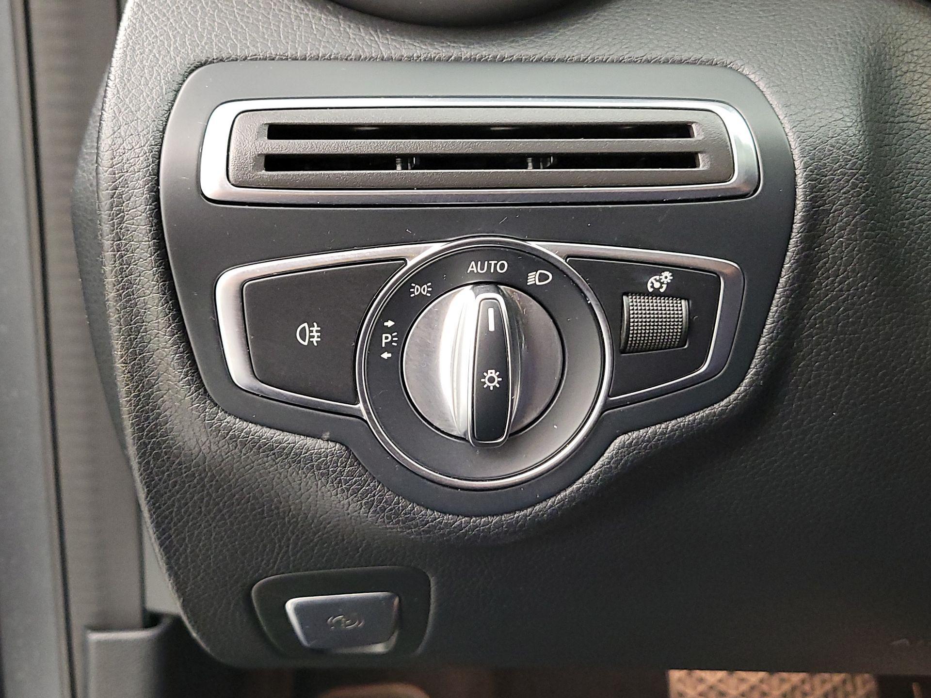 Thumbnail: 2021 Mercedes-Benz C-Class - 13