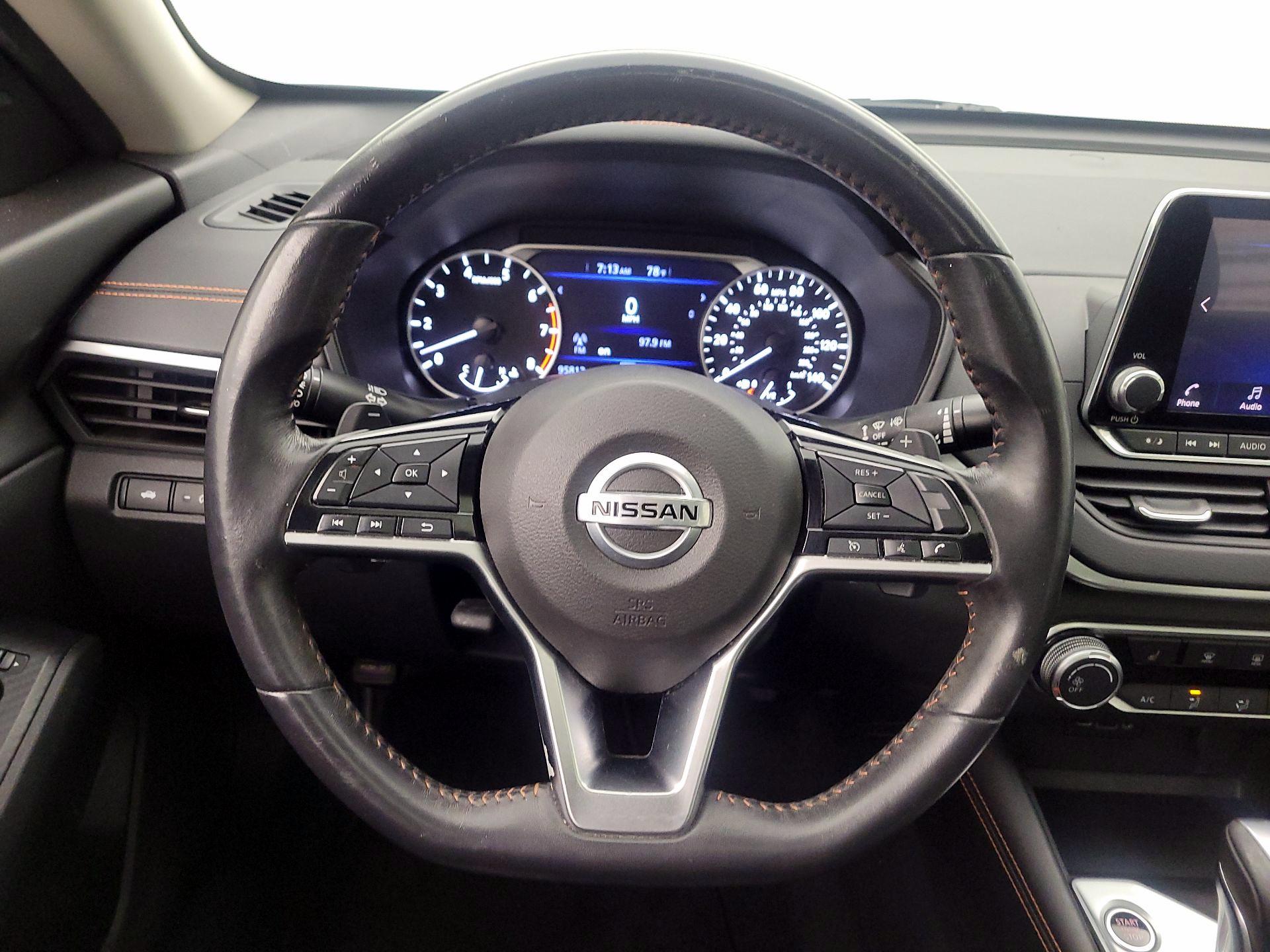 Thumbnail: 2019 Nissan Altima - 10