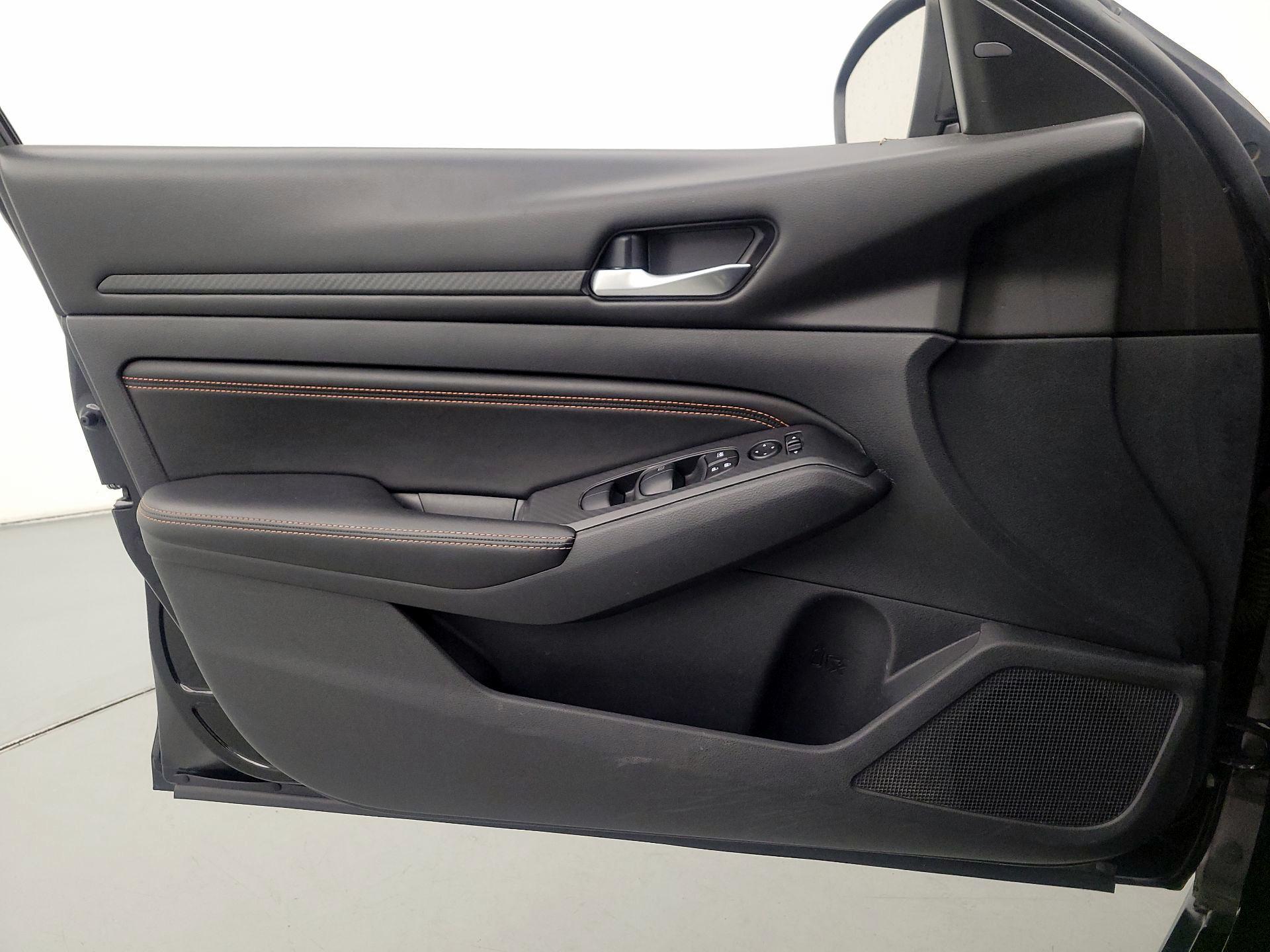 Thumbnail: 2019 Nissan Altima - 12