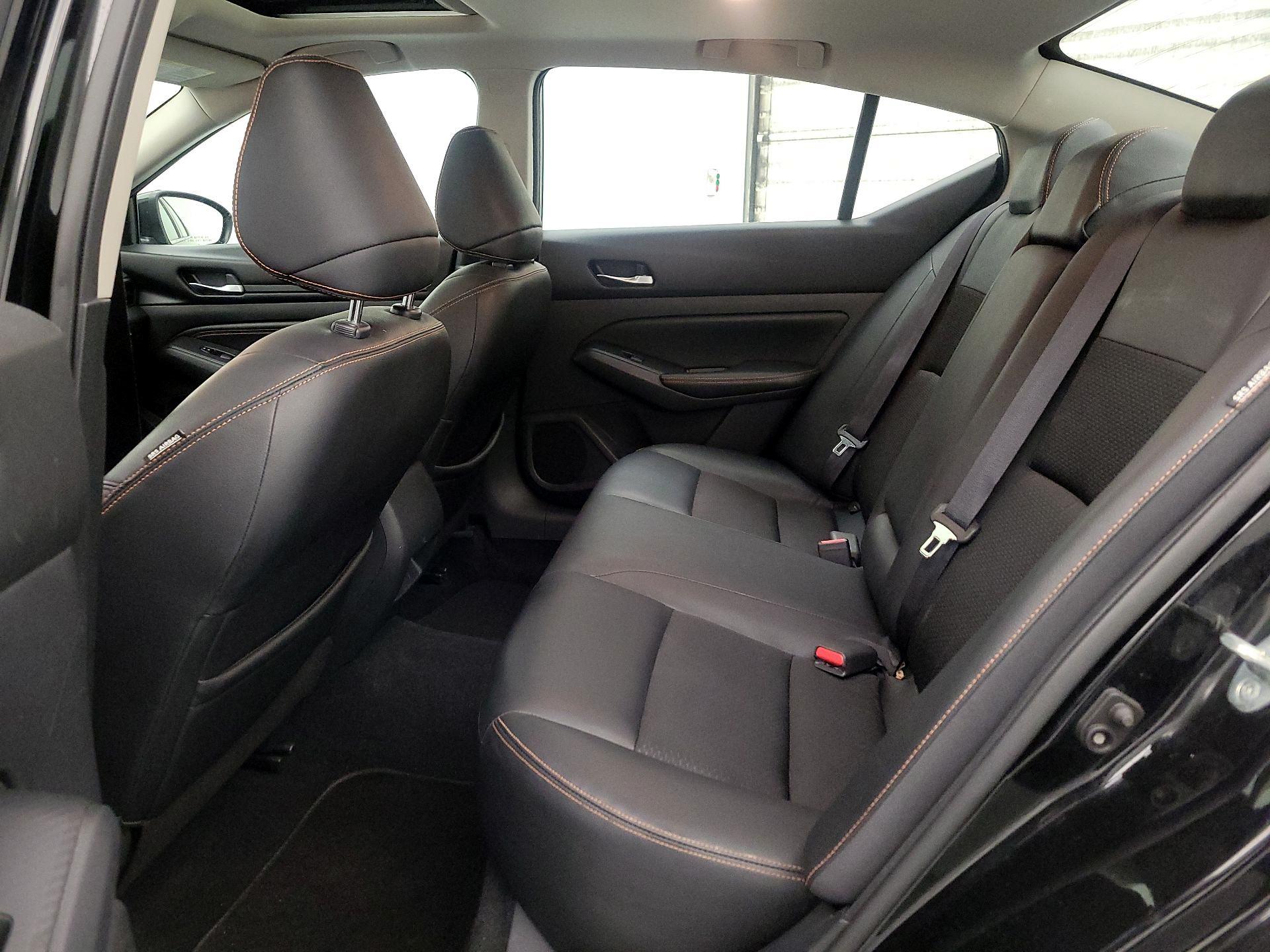 Thumbnail: 2019 Nissan Altima - 20