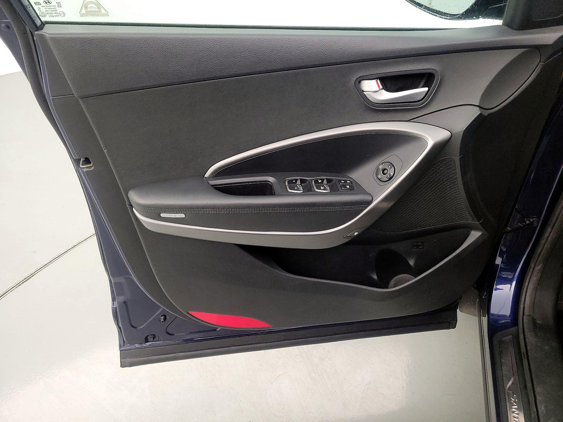 Thumbnail: 2017 Hyundai Santa Fe - 12