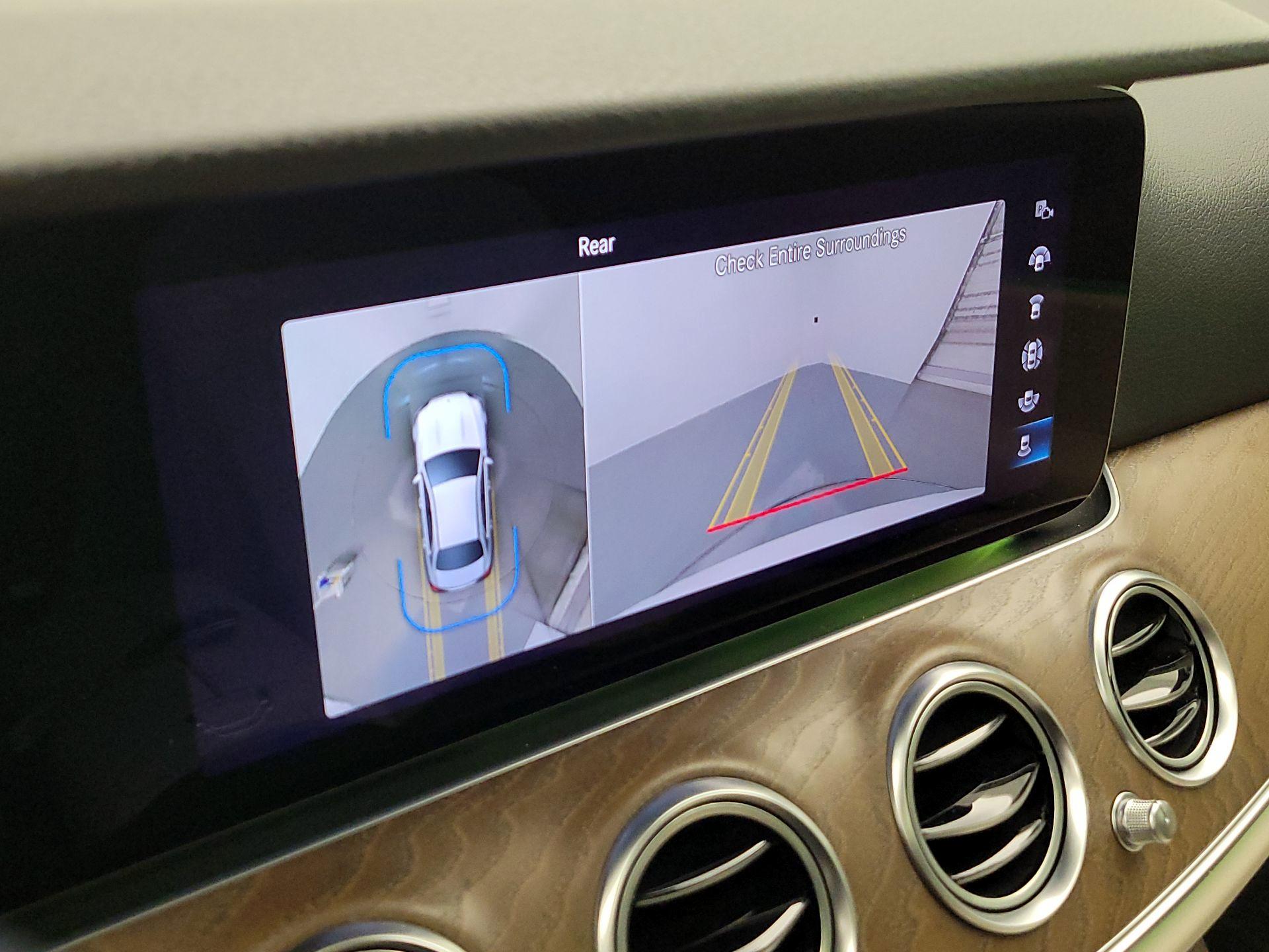 Thumbnail: 2022 Mercedes-Benz E-Class - 15