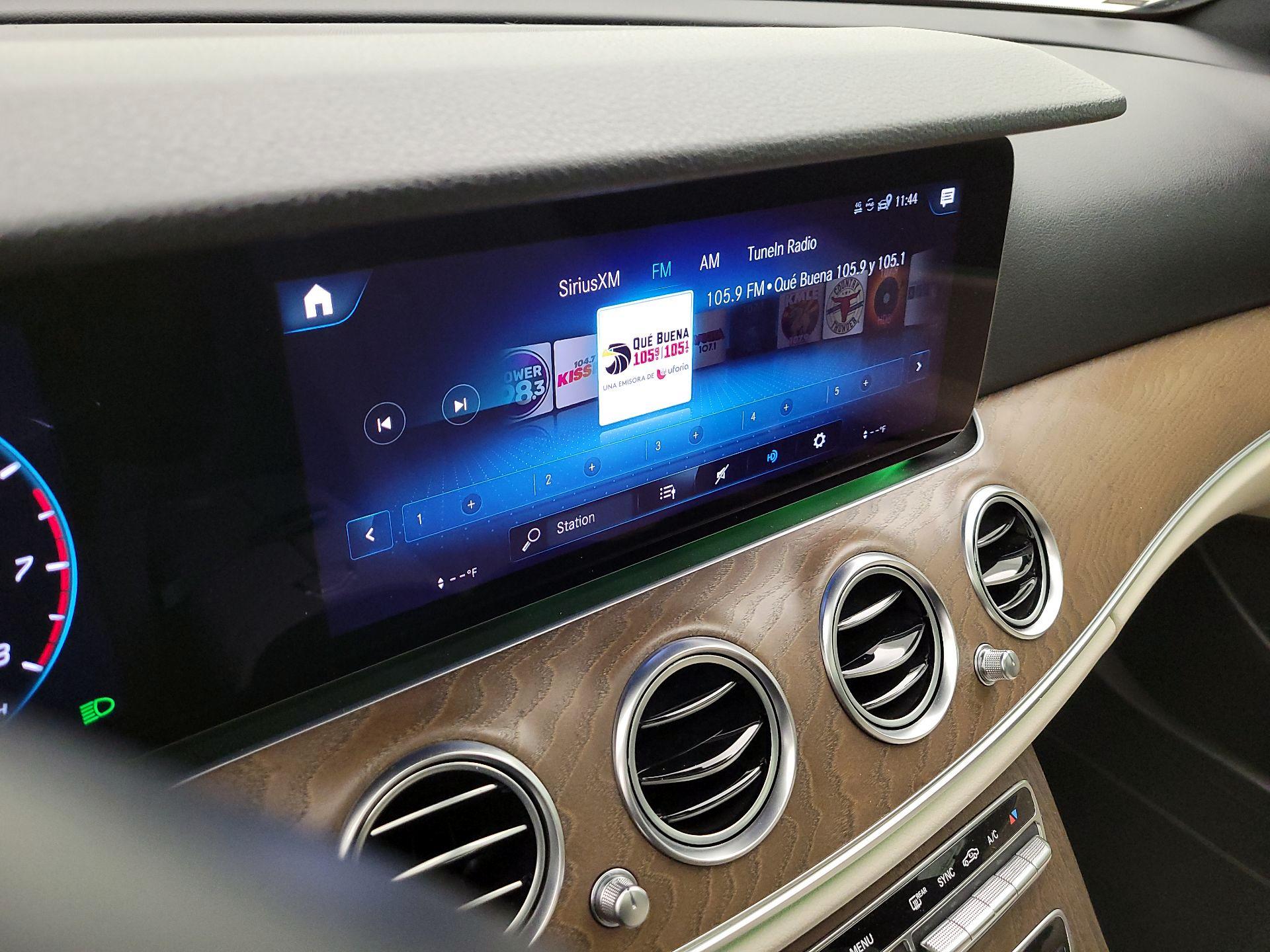 Thumbnail: 2022 Mercedes-Benz E-Class - 16