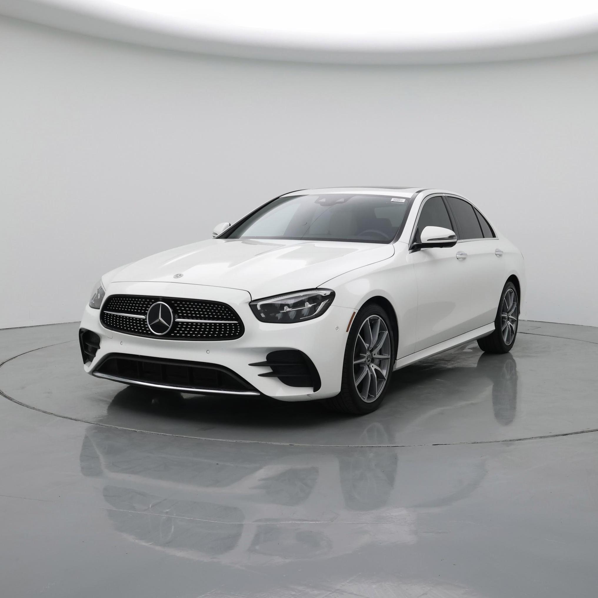 Thumbnail: 2022 Mercedes-Benz E-Class - 4