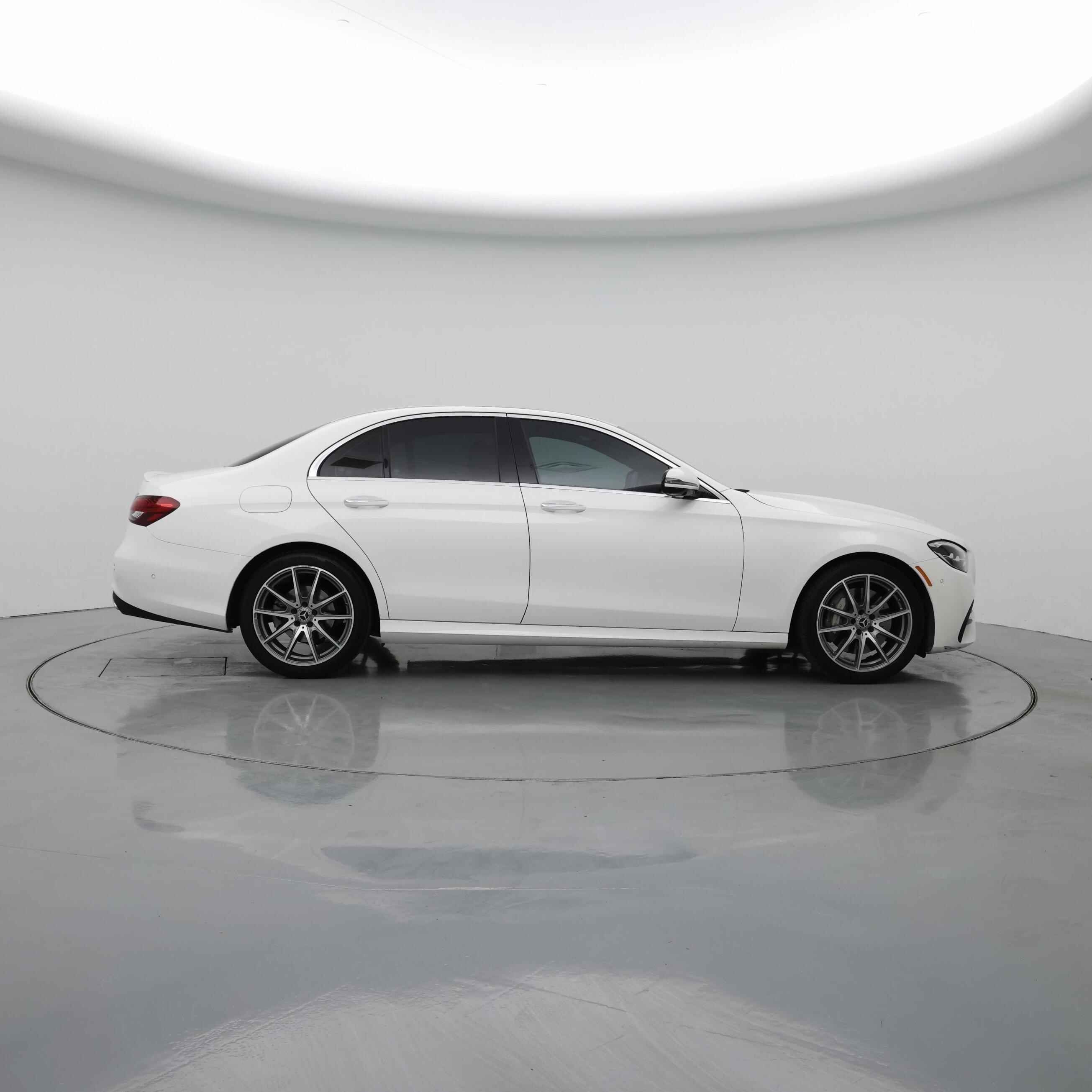 Thumbnail: 2022 Mercedes-Benz E-Class - 7