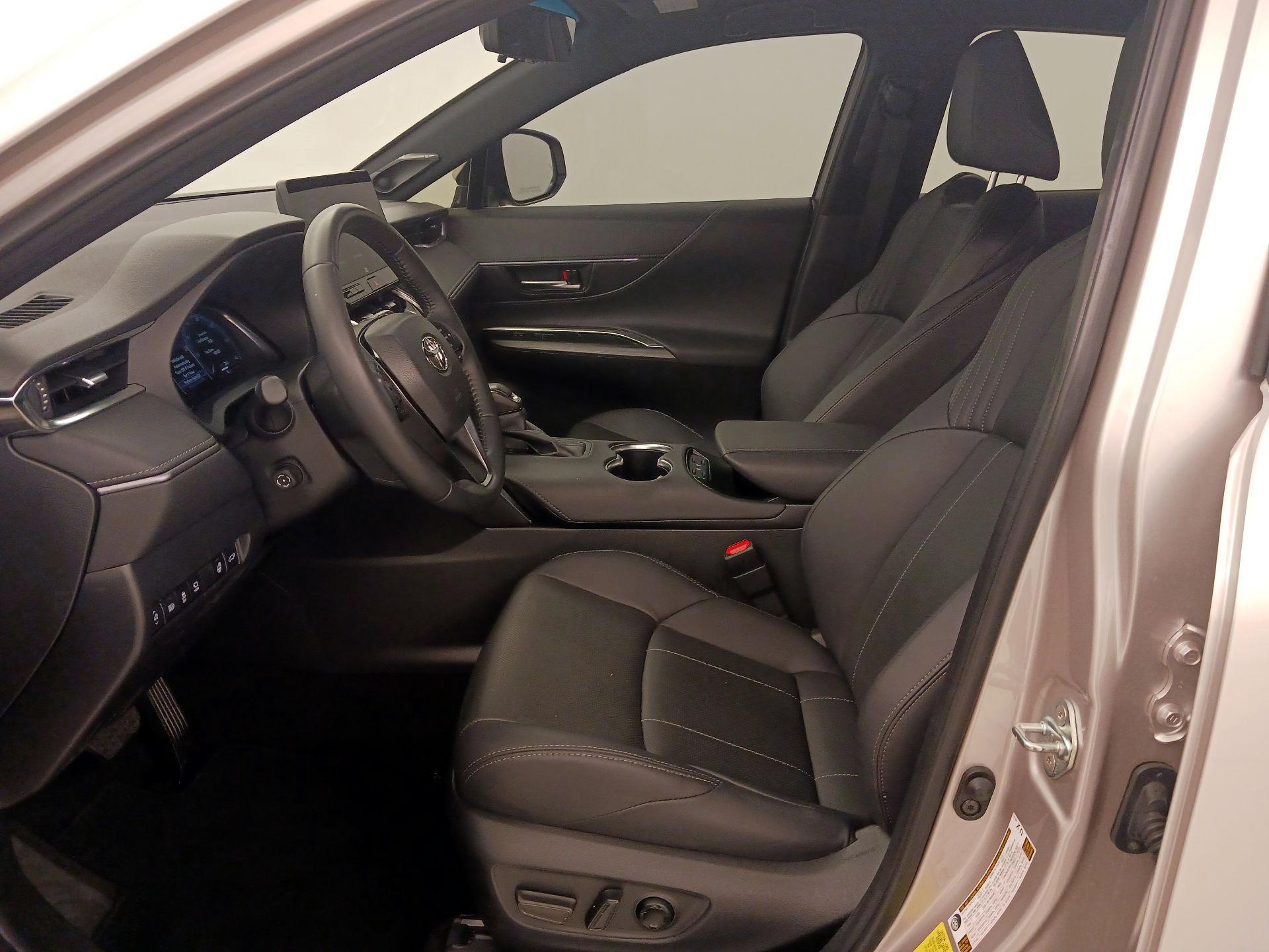 Thumbnail: 2024 Toyota Venza - 11