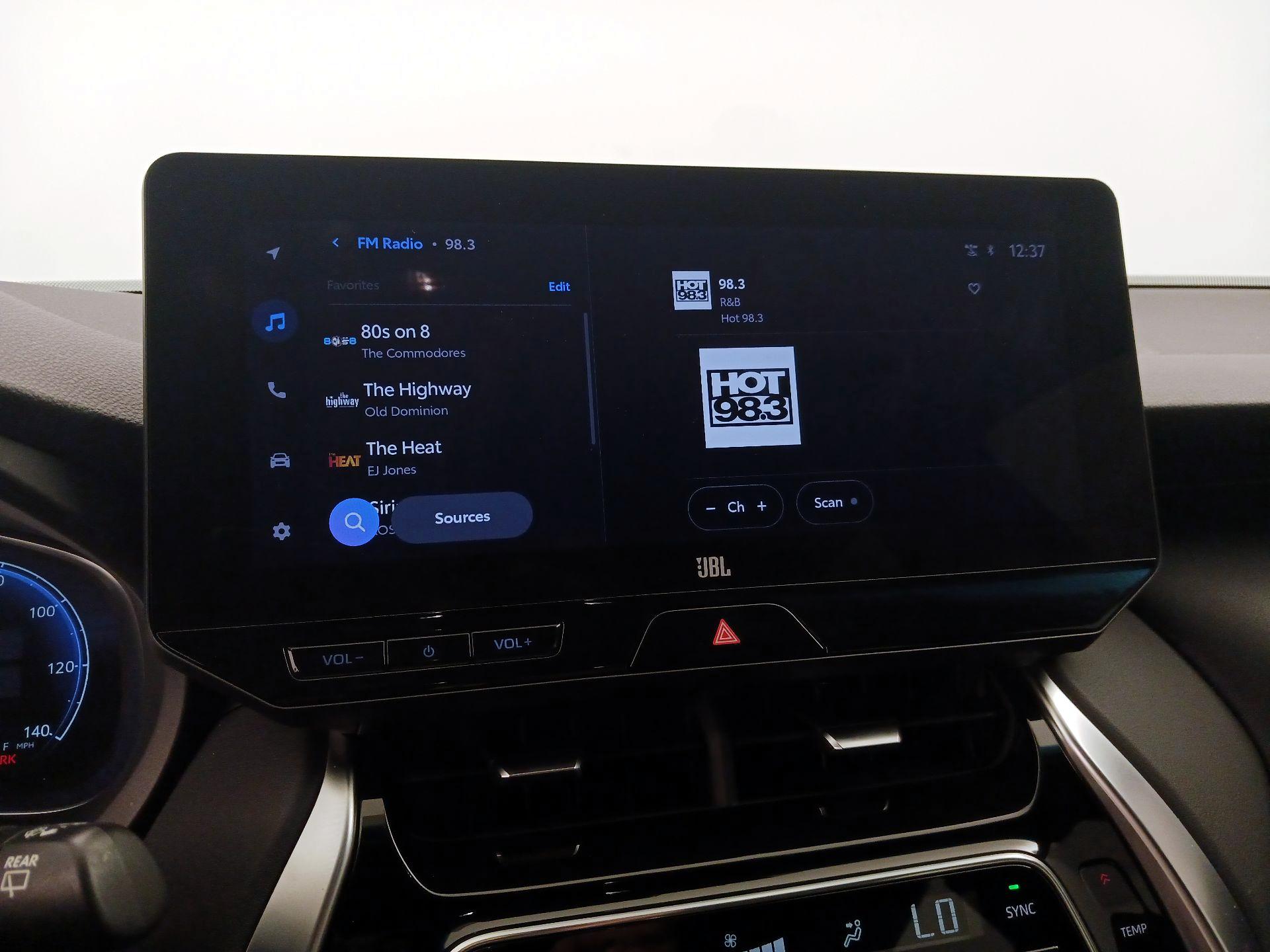 Thumbnail: 2024 Toyota Venza - 15