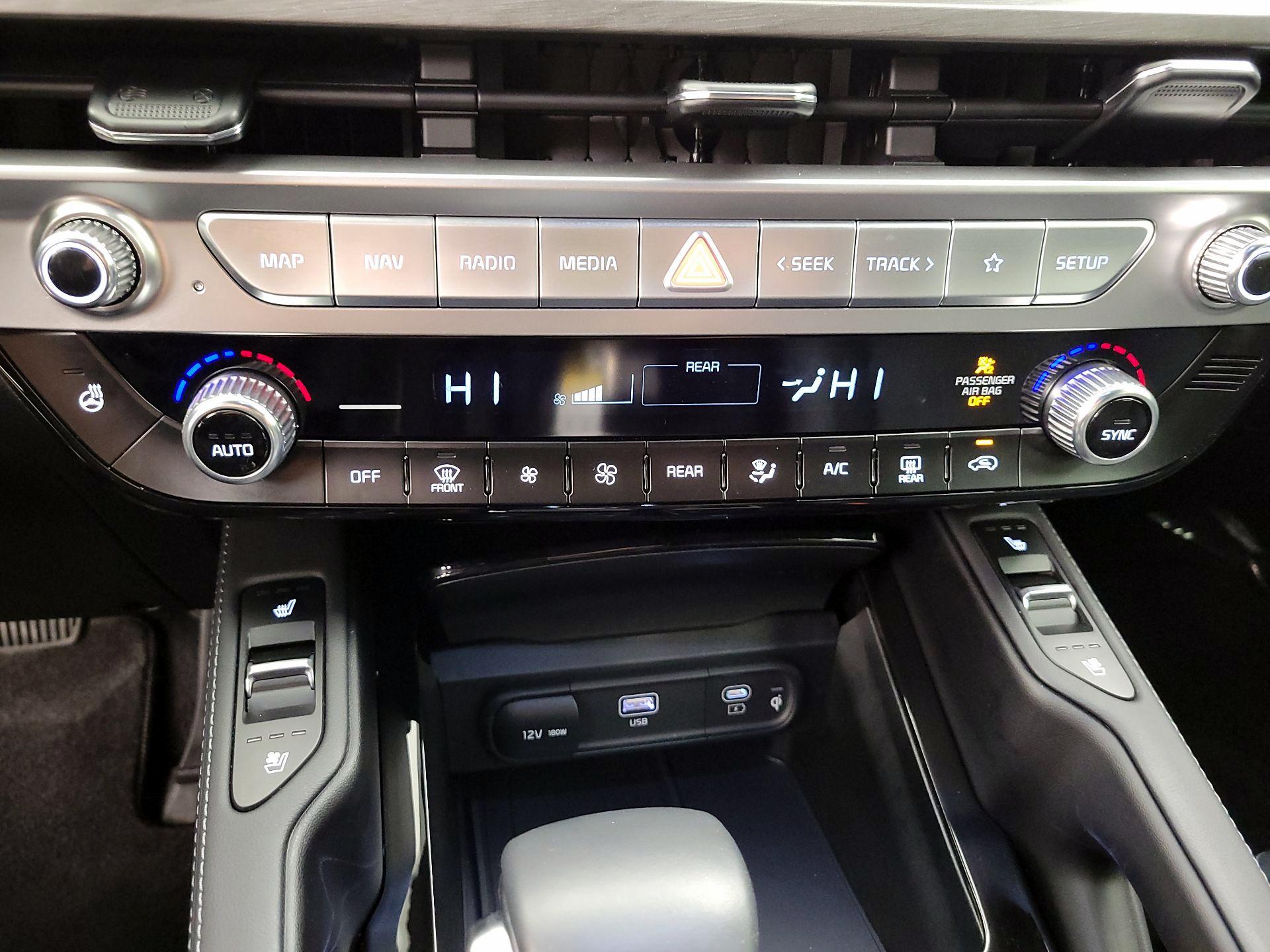 Thumbnail: 2024 Kia Telluride - 16