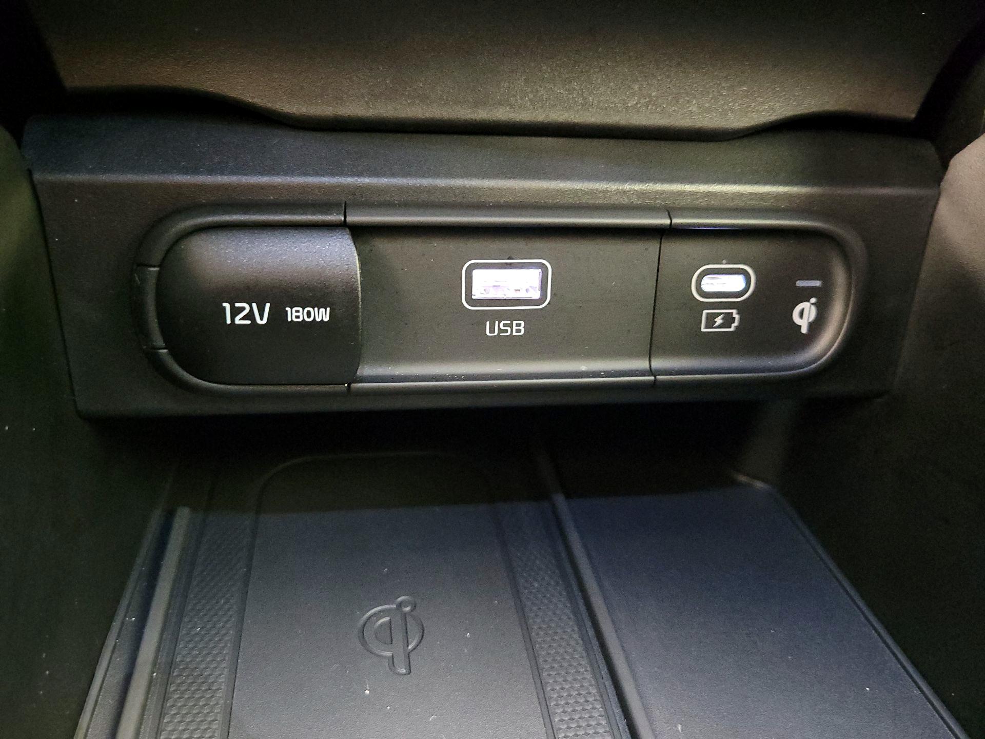 Thumbnail: 2024 Kia Telluride - 18