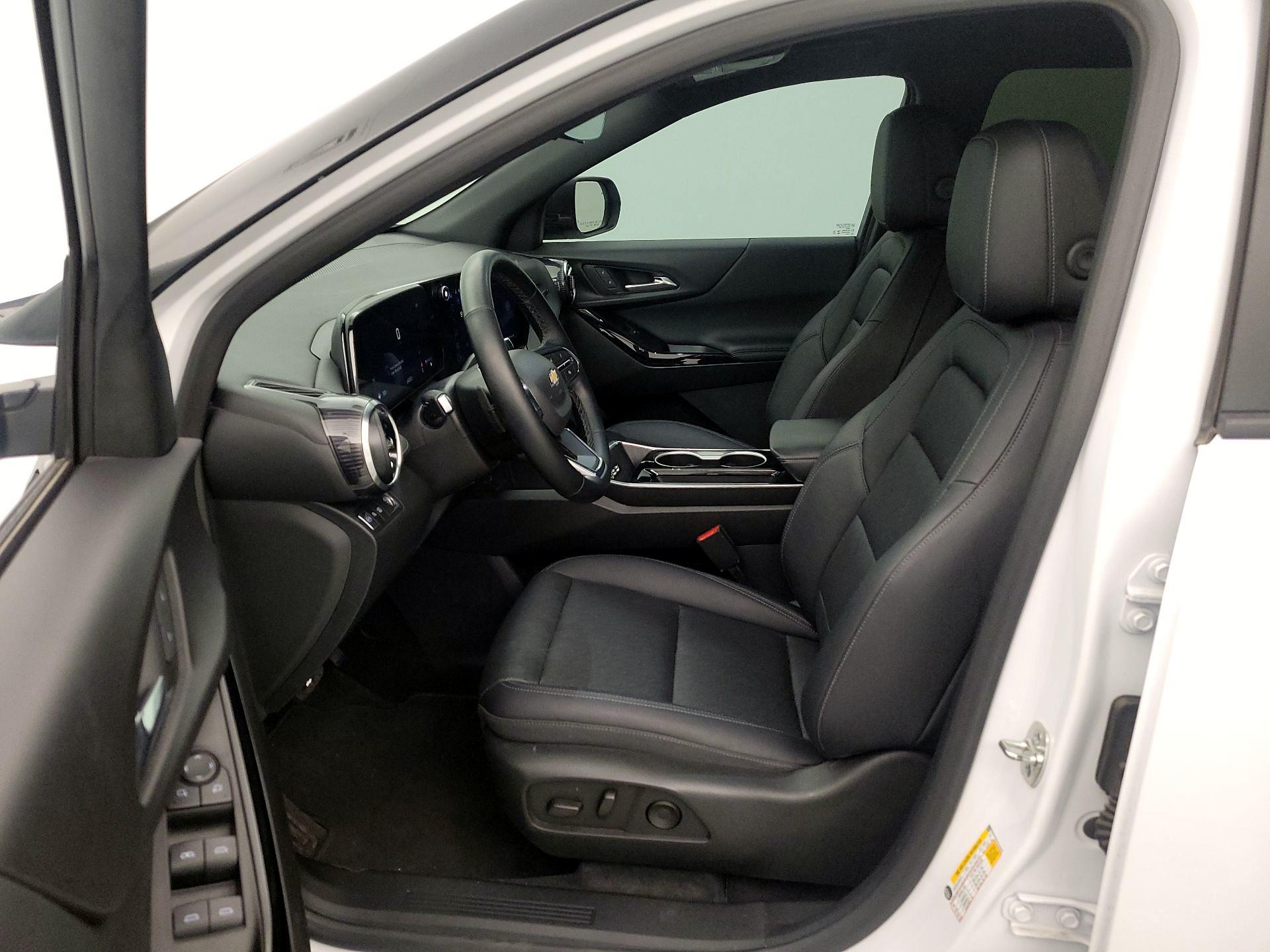 Thumbnail: 2025 Chevrolet Equinox - 11