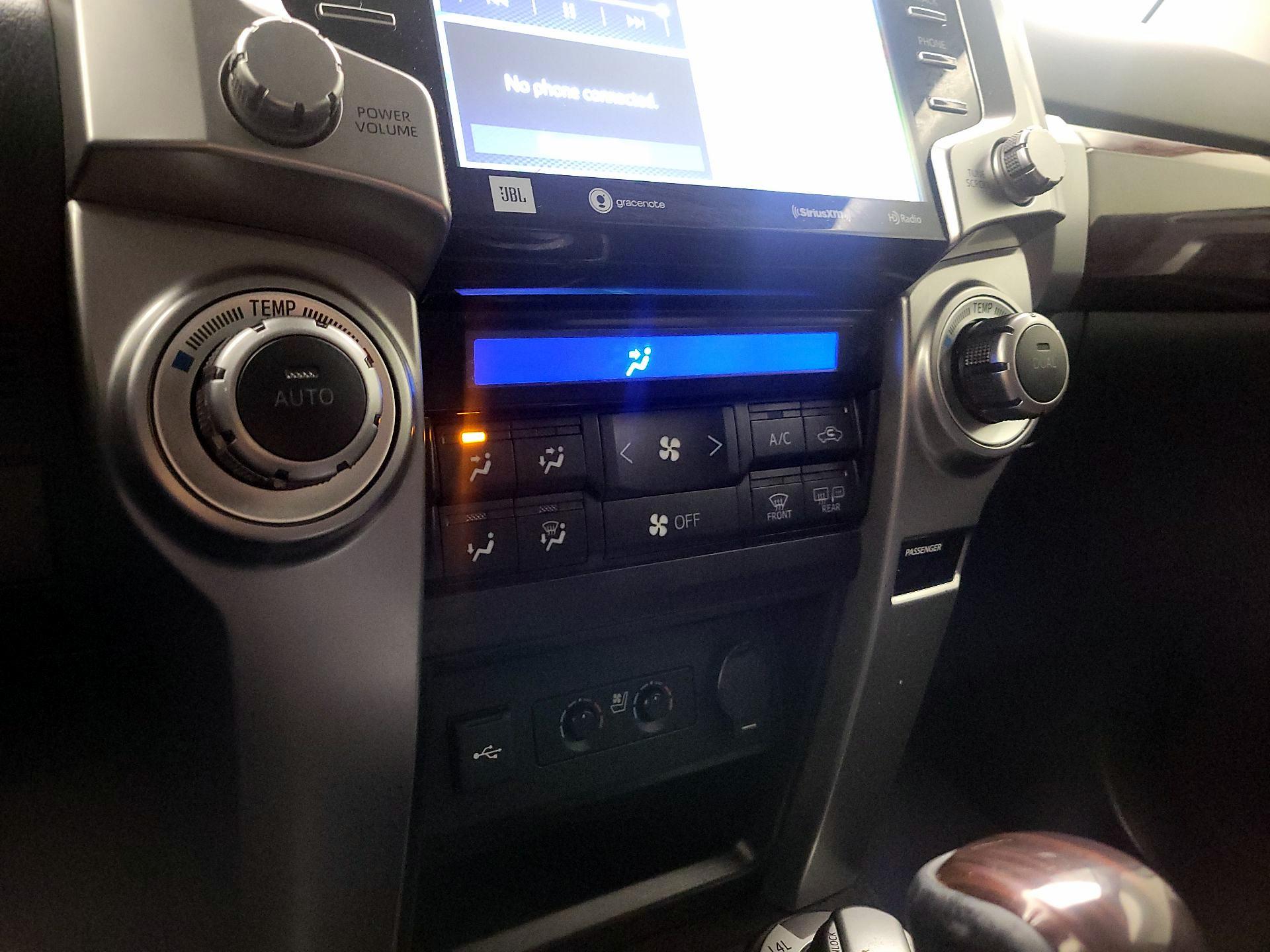 Thumbnail: 2020 Toyota 4Runner - 17