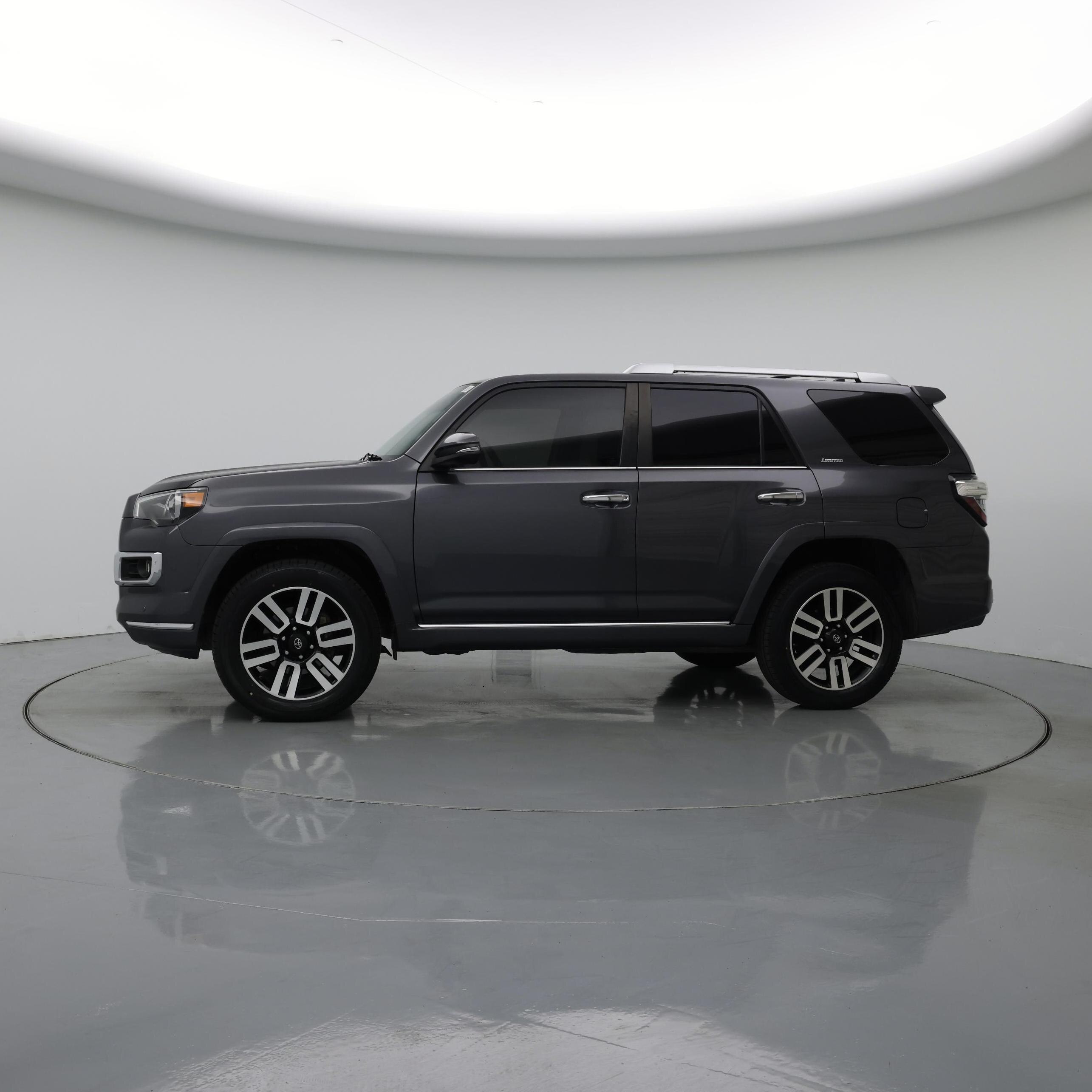 Thumbnail: 2020 Toyota 4Runner - 3