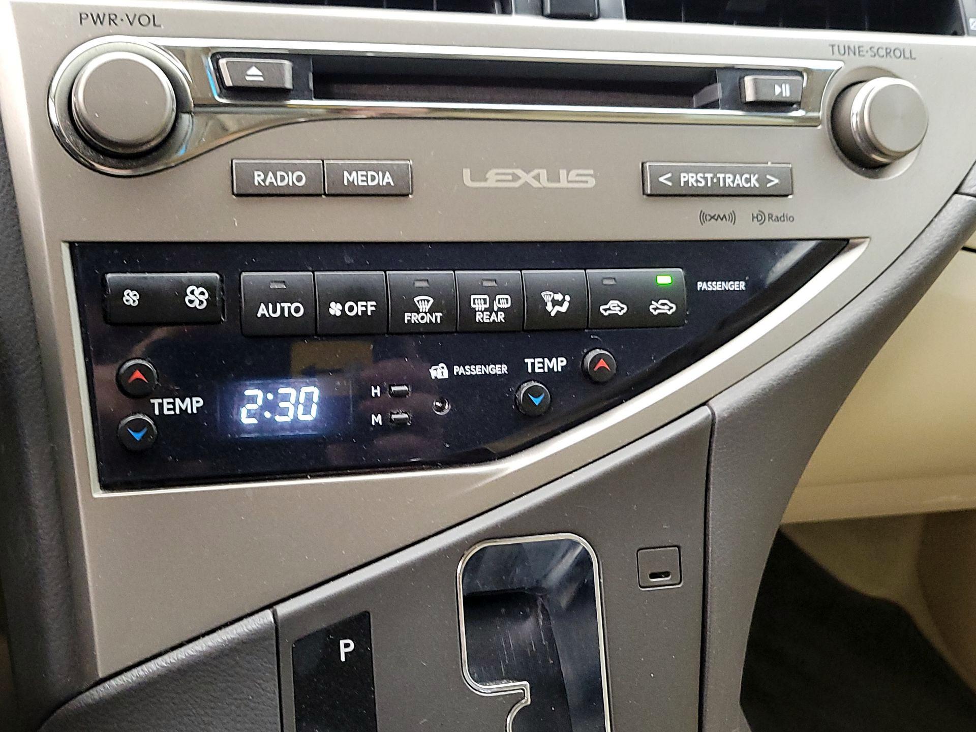 Thumbnail: 2015 Lexus RX - 16