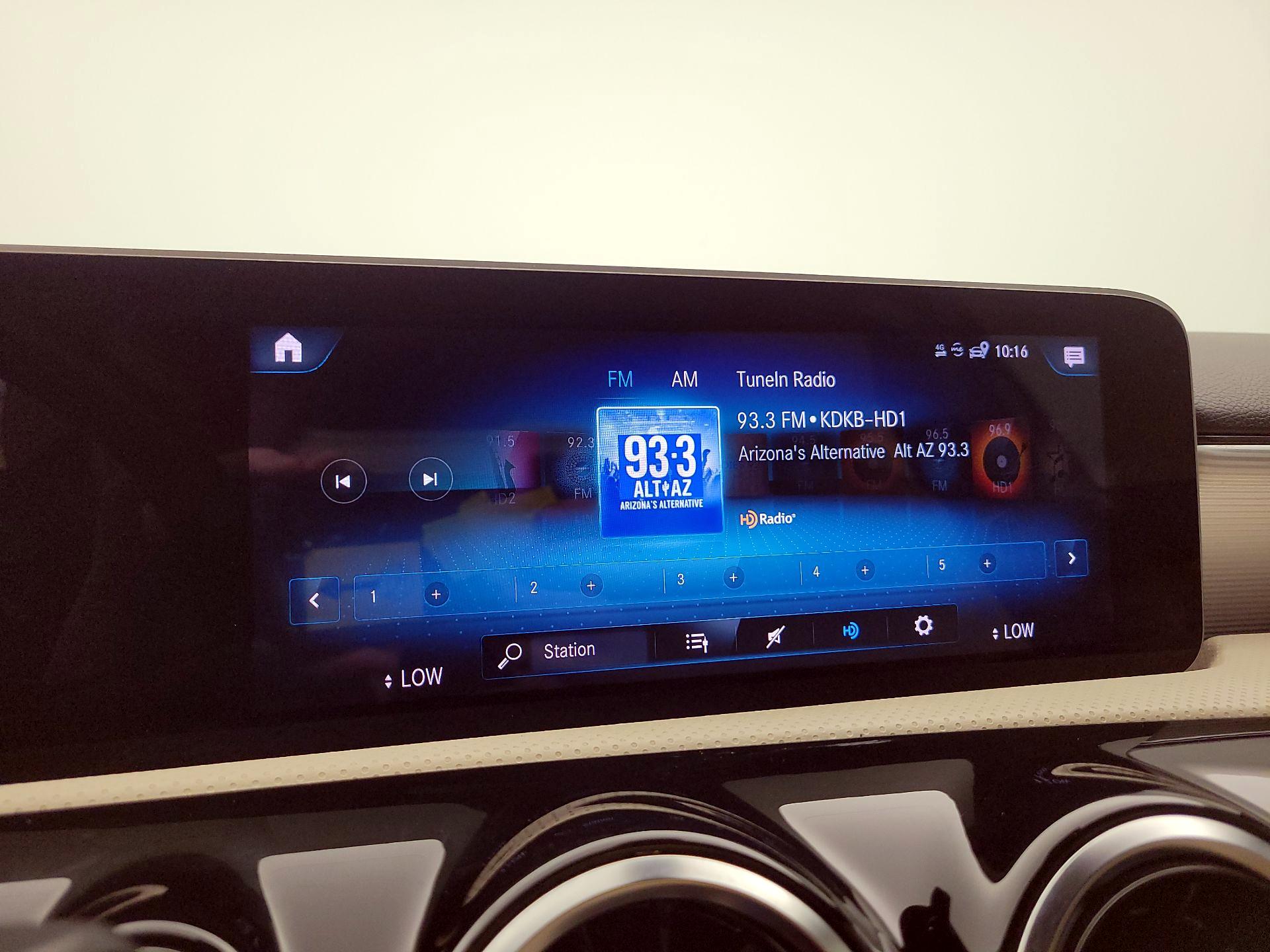 Thumbnail: 2020 Mercedes-Benz A-Class - 15