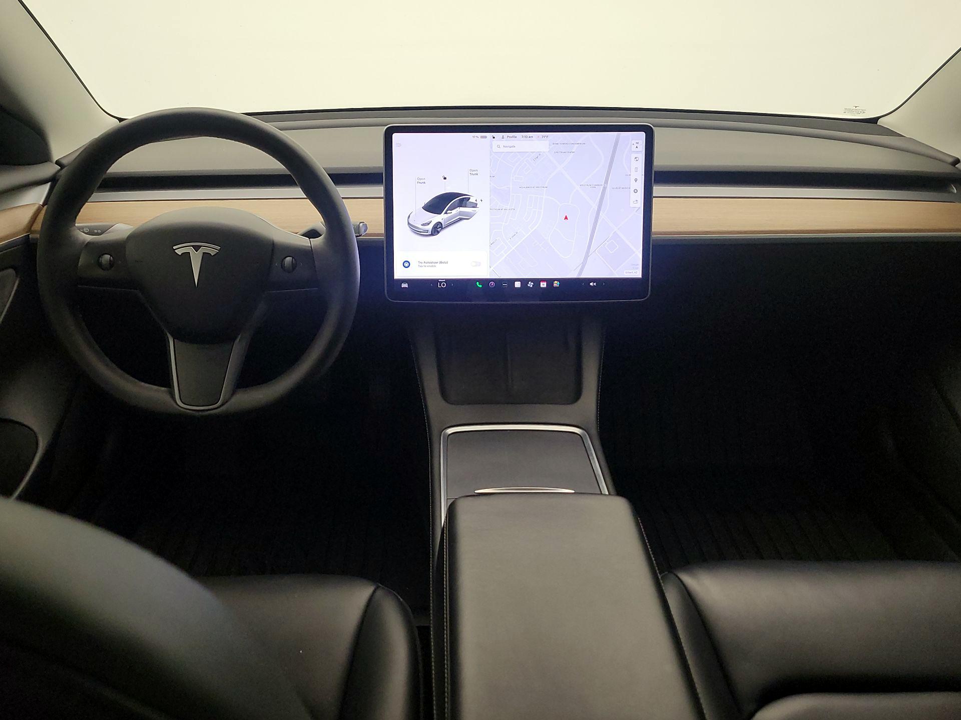 Thumbnail: 2022 Tesla Model 3 - 9