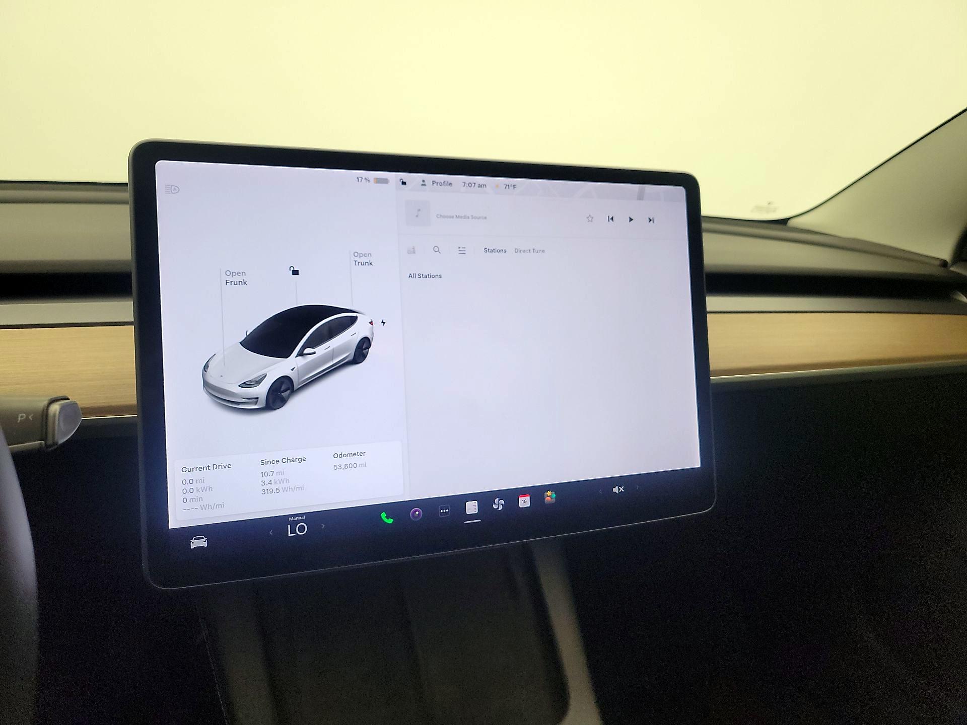 Thumbnail: 2022 Tesla Model 3 - 14