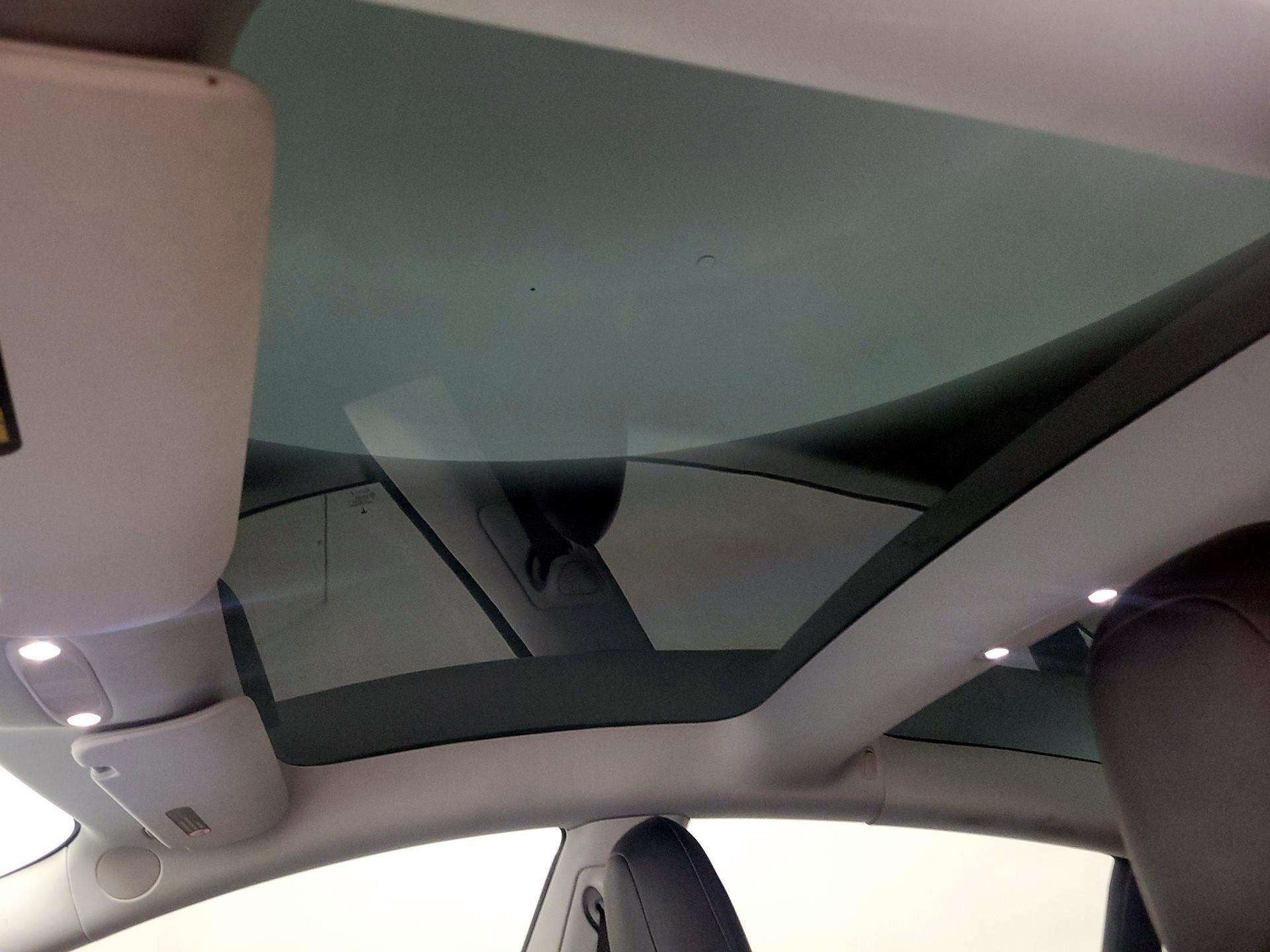 Thumbnail: 2022 Tesla Model 3 - 17