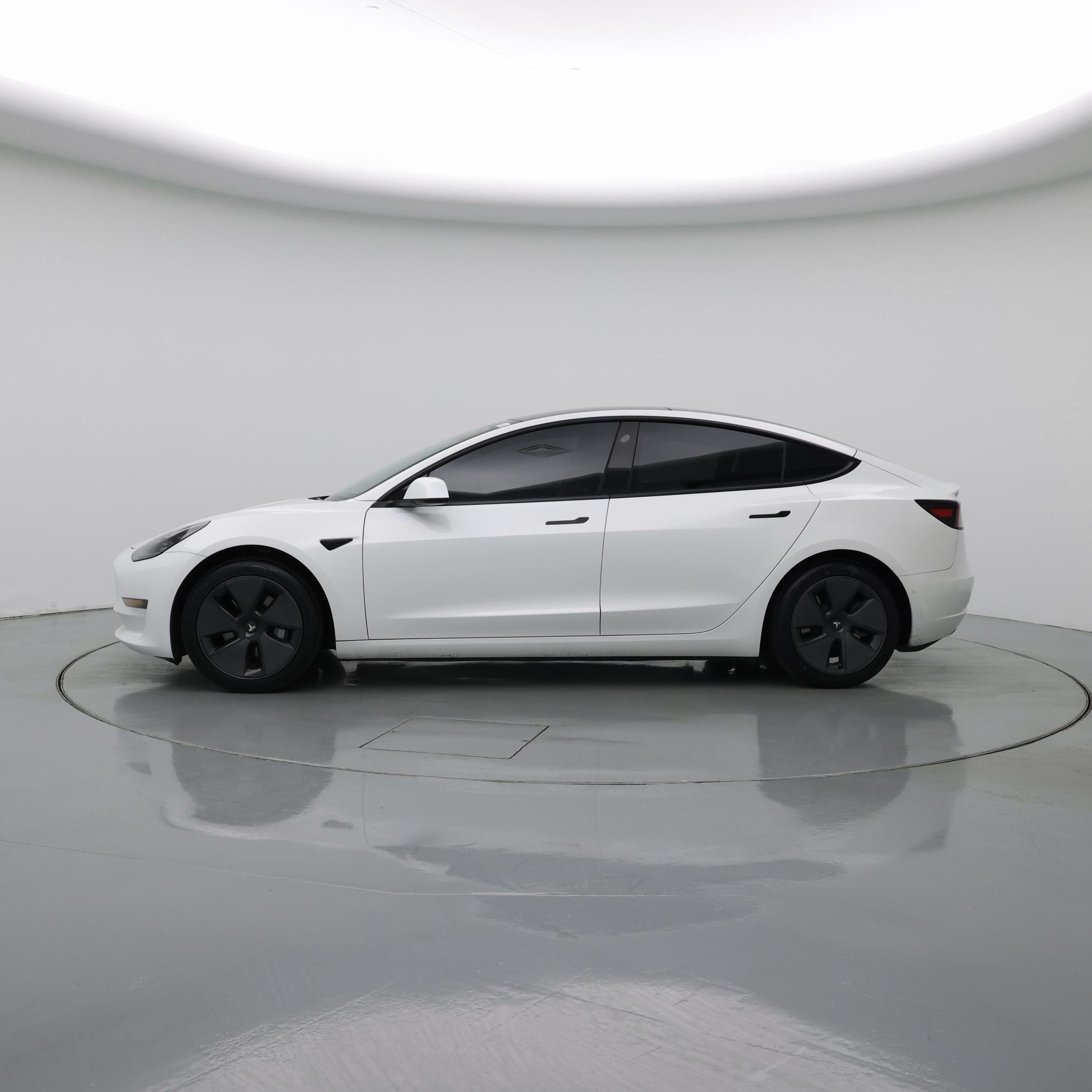 Thumbnail: 2022 Tesla Model 3 - 3