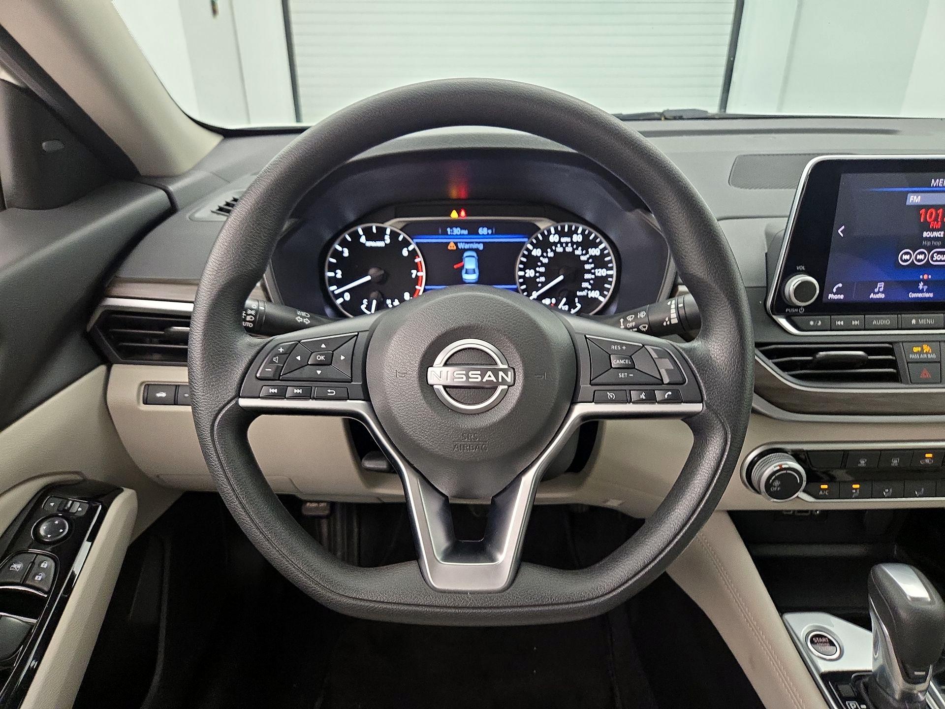 Thumbnail: 2023 Nissan Altima - 10