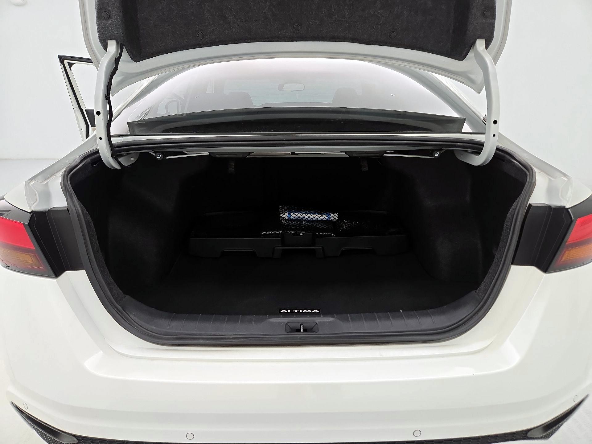 Thumbnail: 2023 Nissan Altima - 20